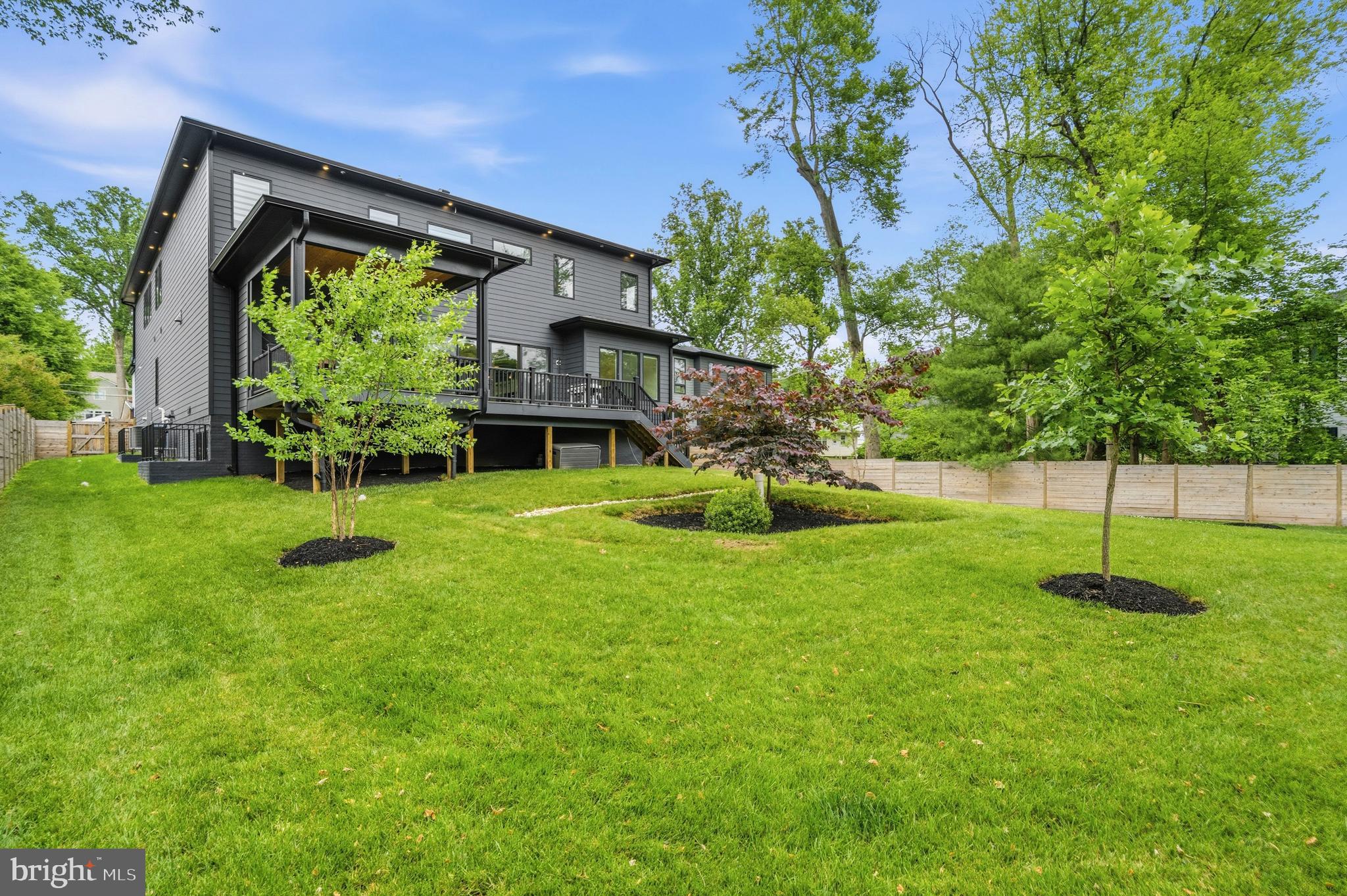 VIENNA WOODS - Residential