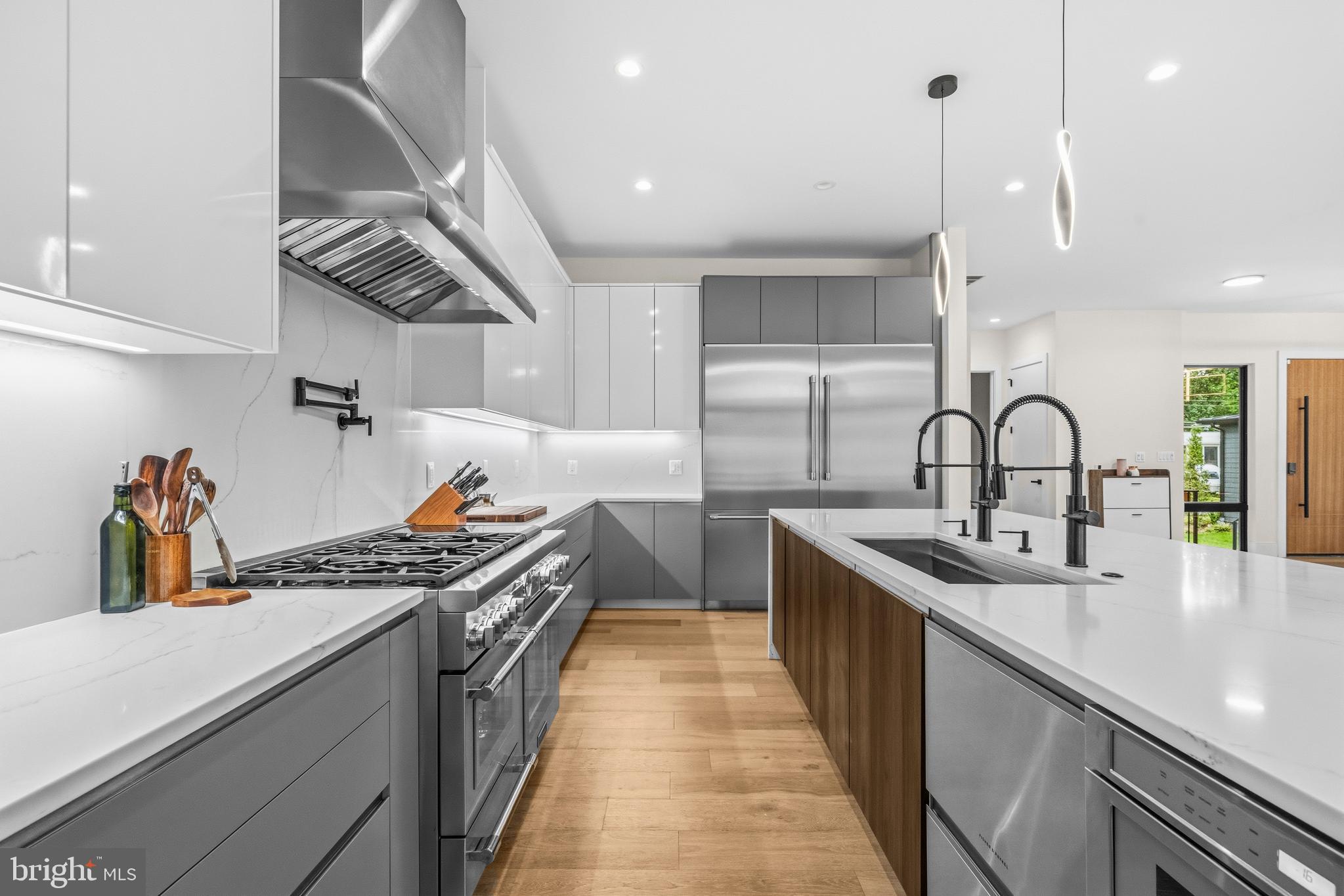 VIENNA WOODS - Residential