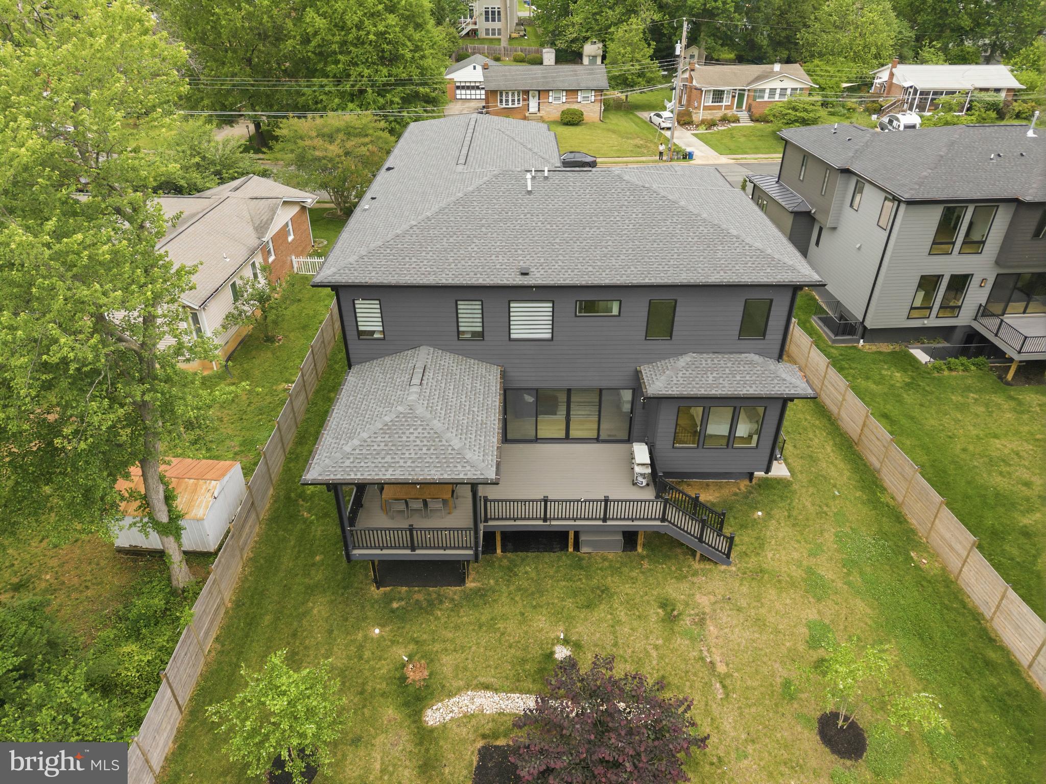 VIENNA WOODS - Residential