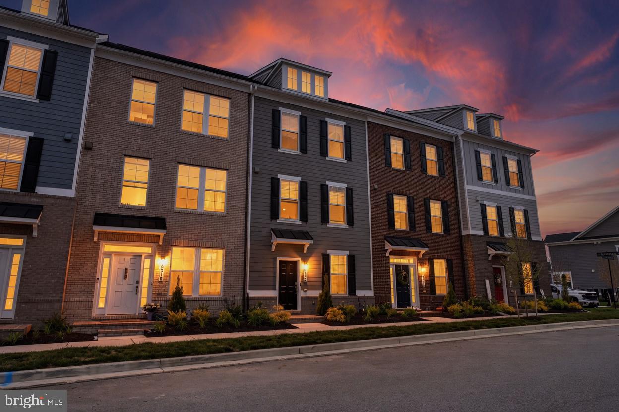 GREENLEIGH AT CROSSROADS - Residential