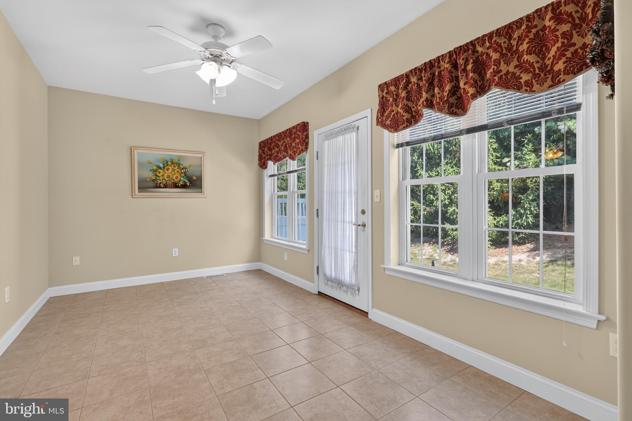 THE WOODS AT ROCK RAYMOND - Residential
