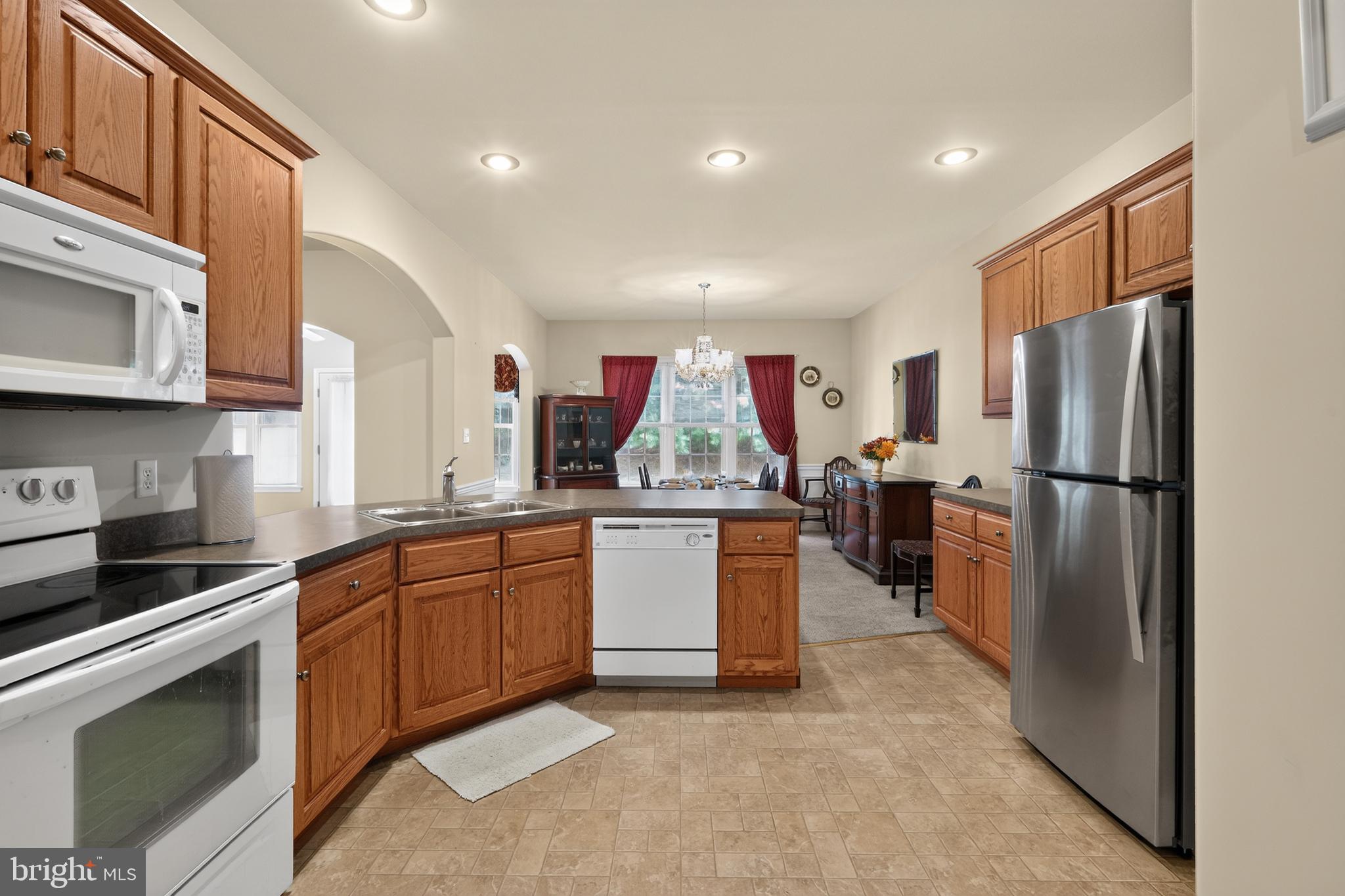 THE WOODS AT ROCK RAYMOND - Residential