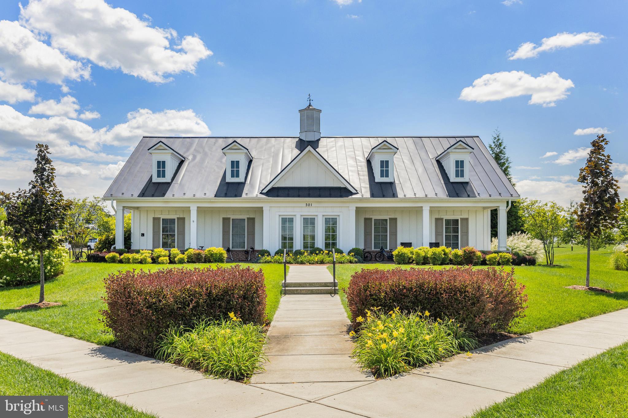 MEADOWBROOK - Residential