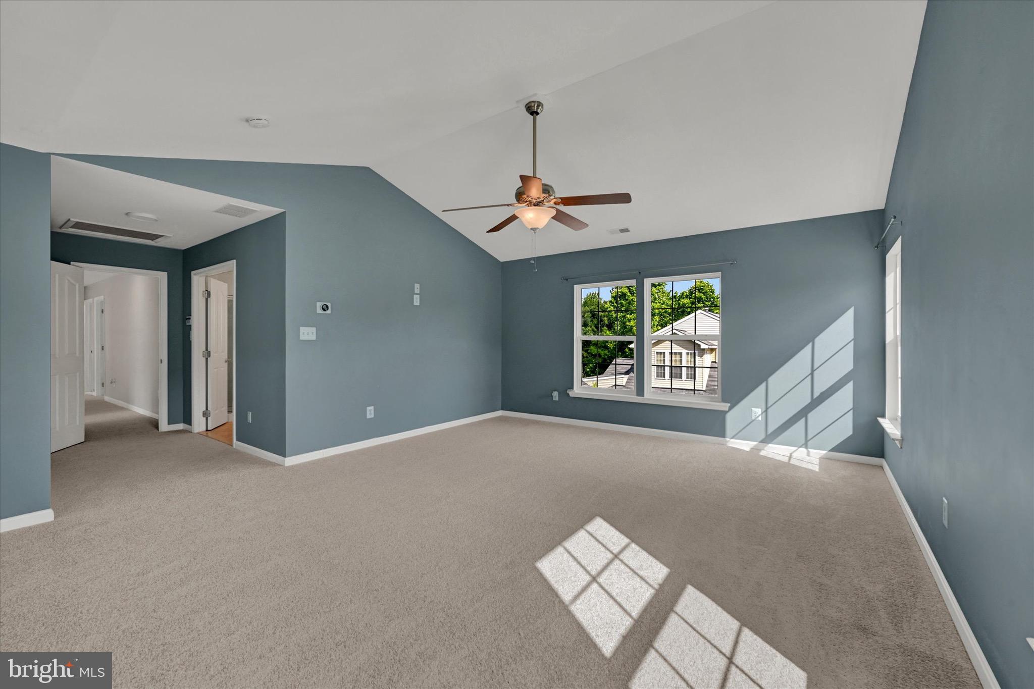 EAST VALLEY OAKS - Residential