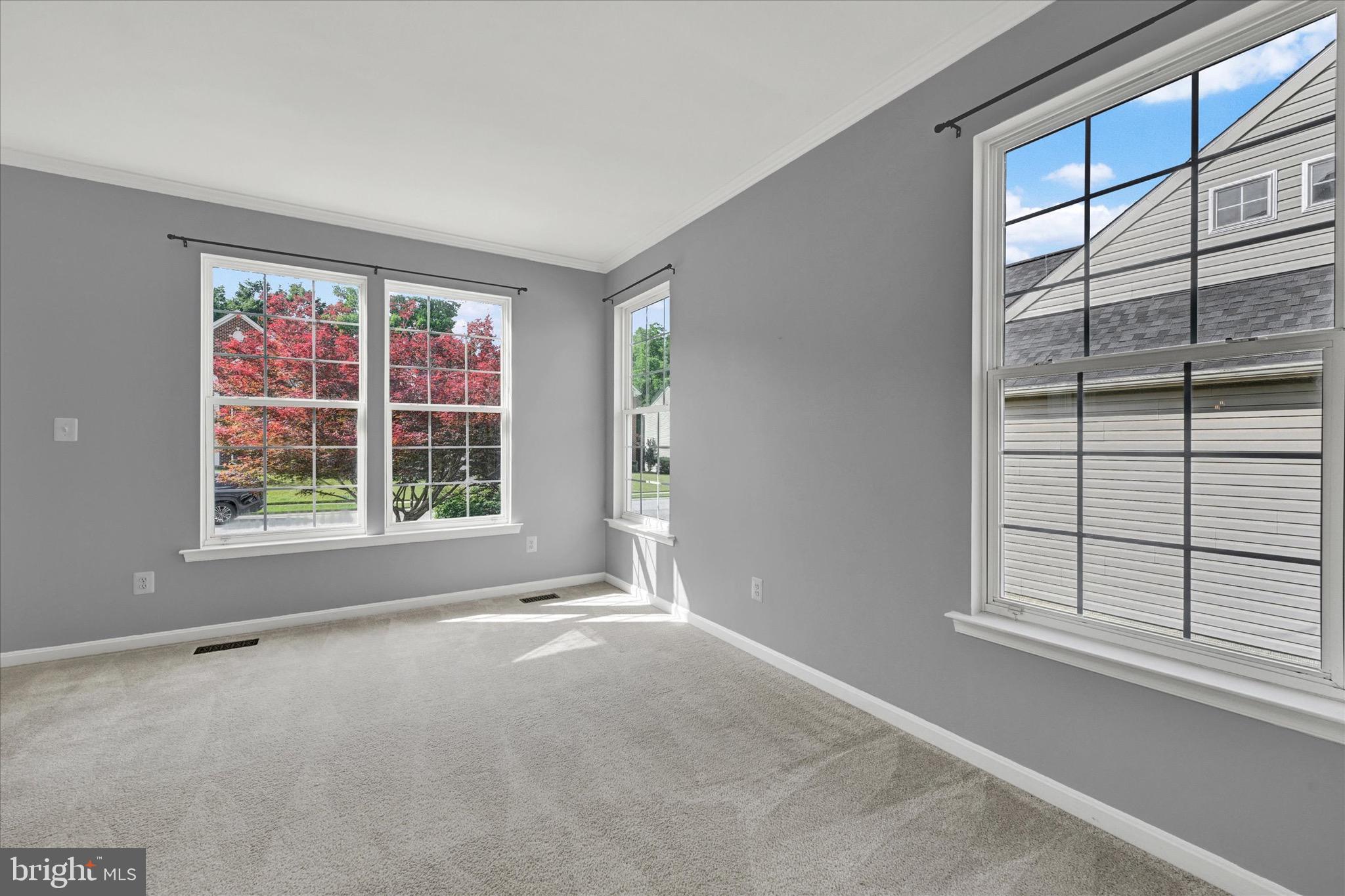 EAST VALLEY OAKS - Residential