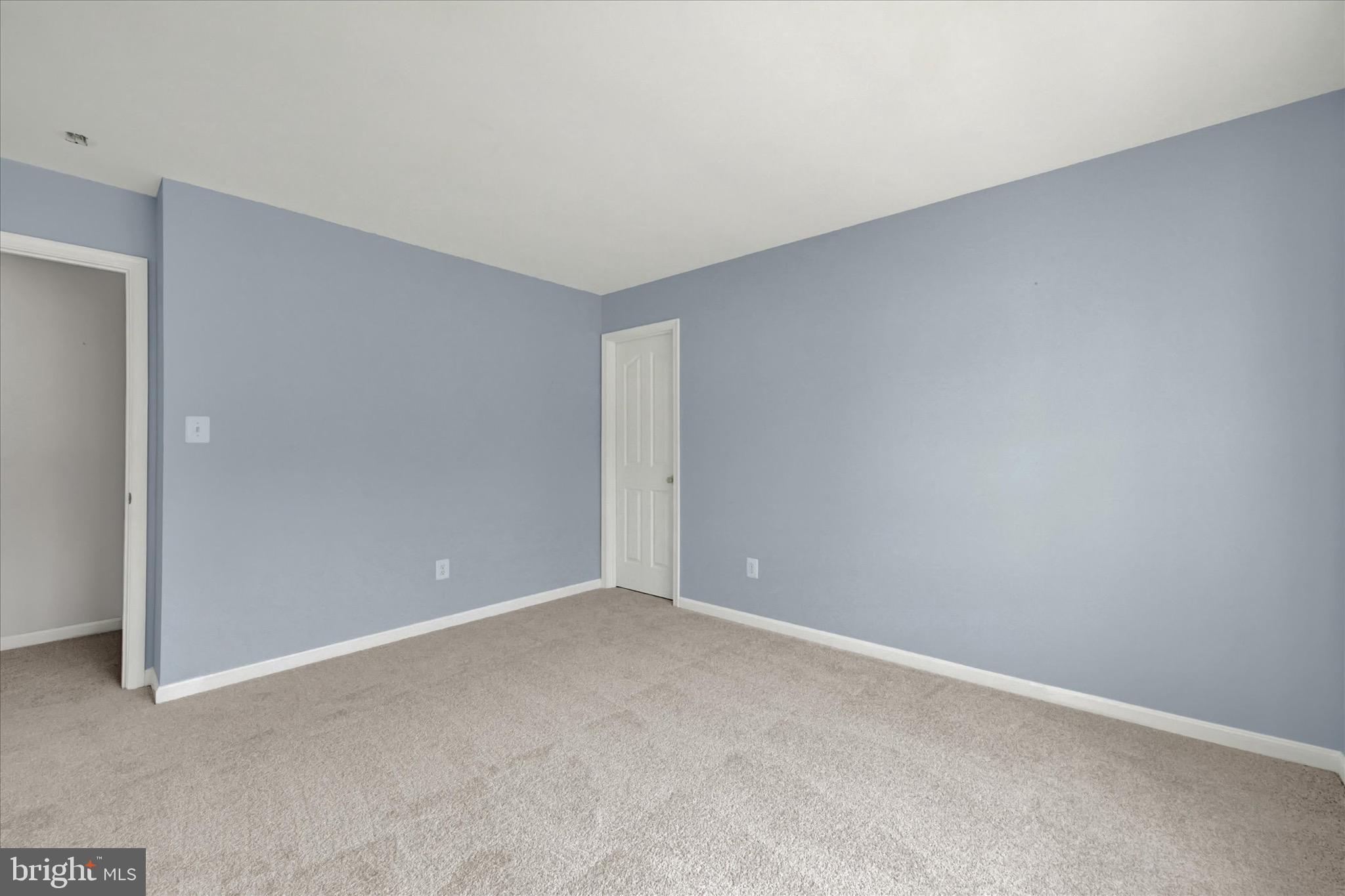 EAST VALLEY OAKS - Residential
