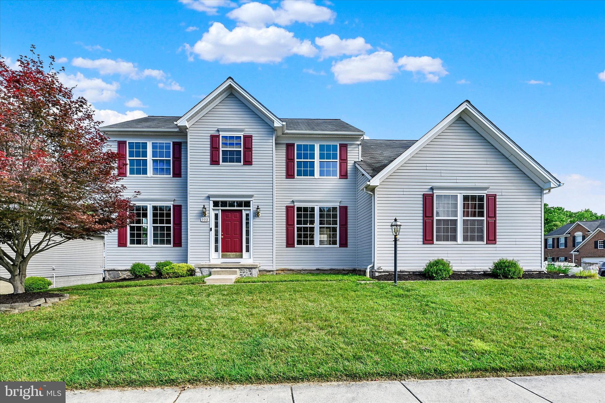 EAST VALLEY OAKS - Residential