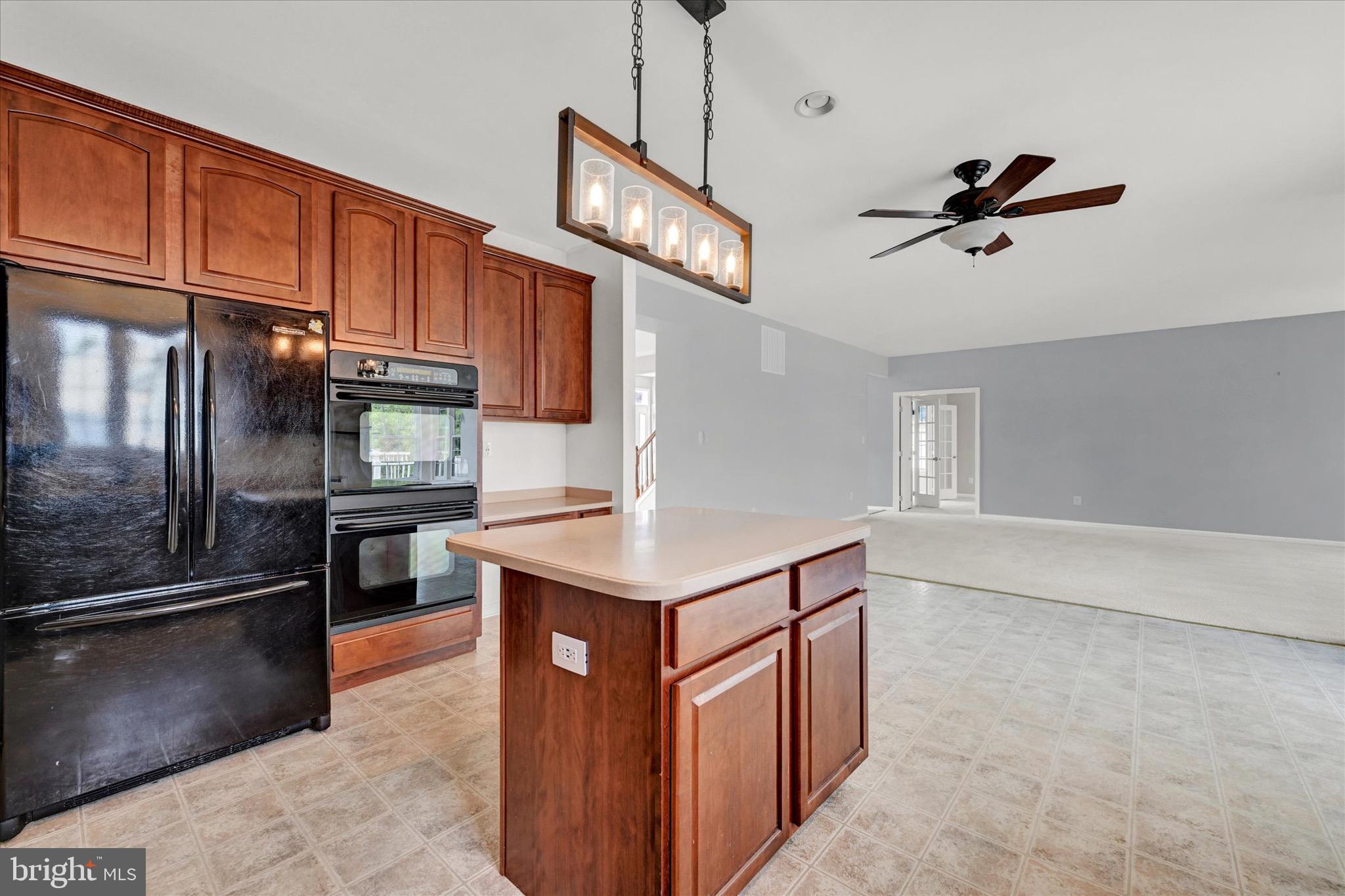 EAST VALLEY OAKS - Residential