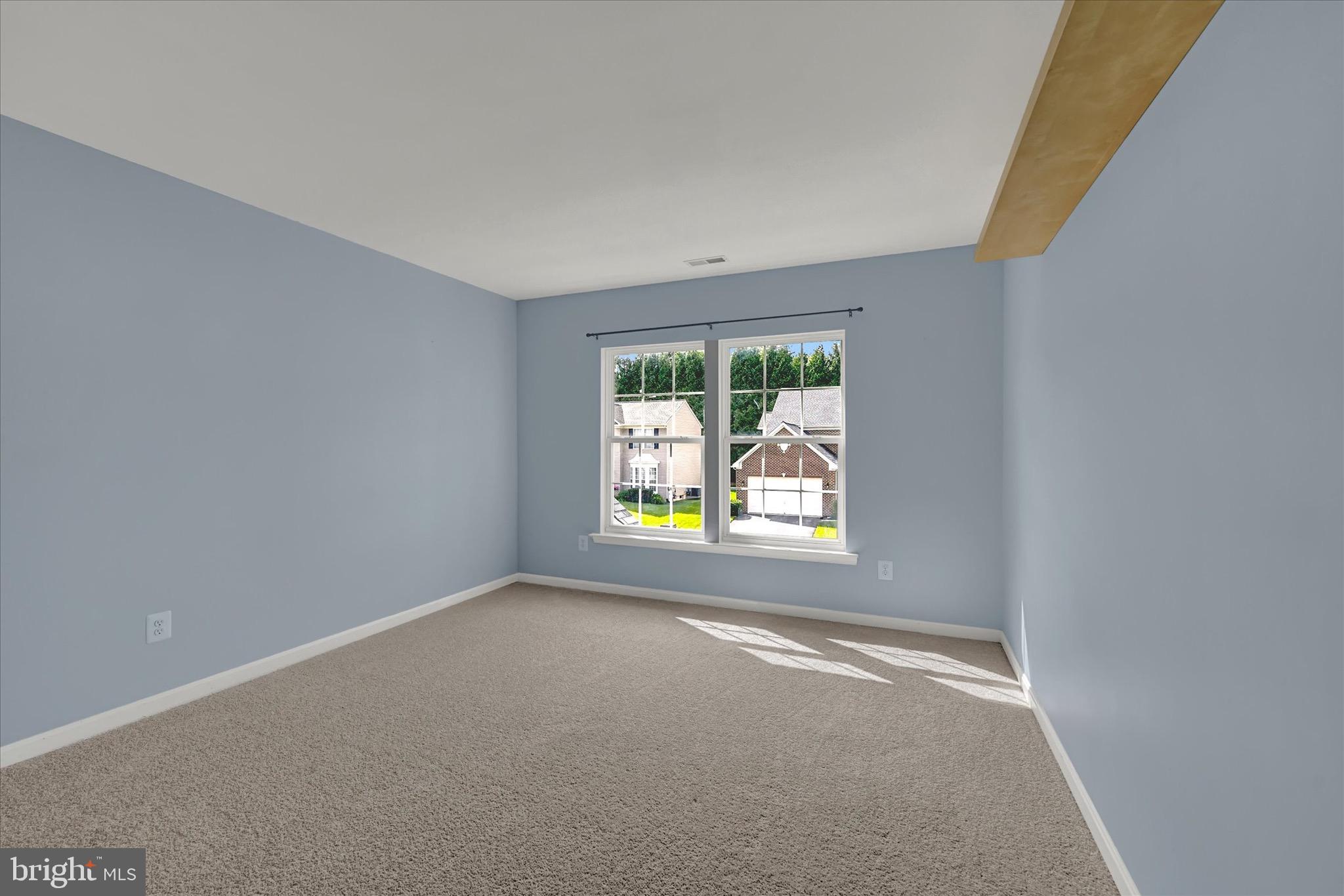EAST VALLEY OAKS - Residential
