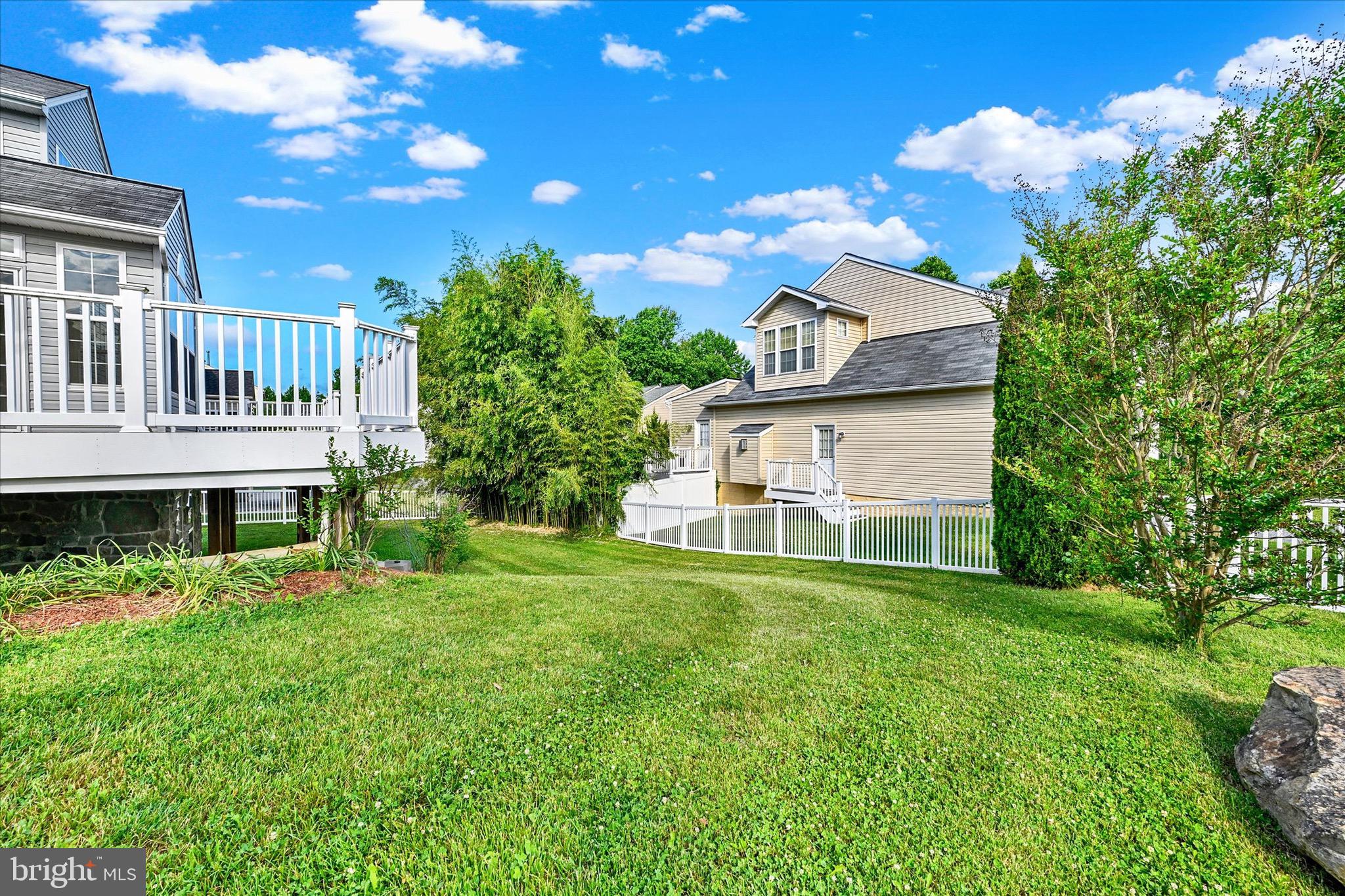 EAST VALLEY OAKS - Residential