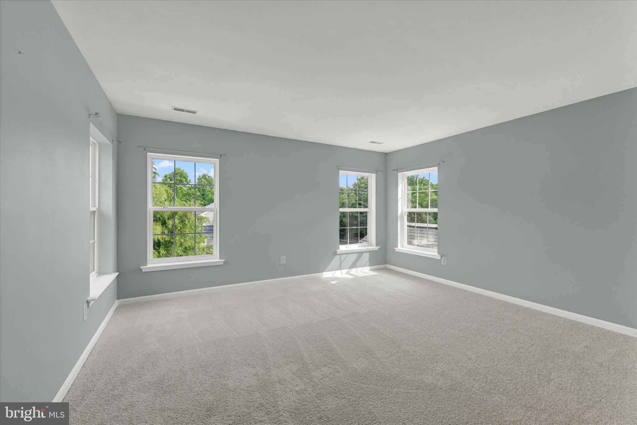 EAST VALLEY OAKS - Residential