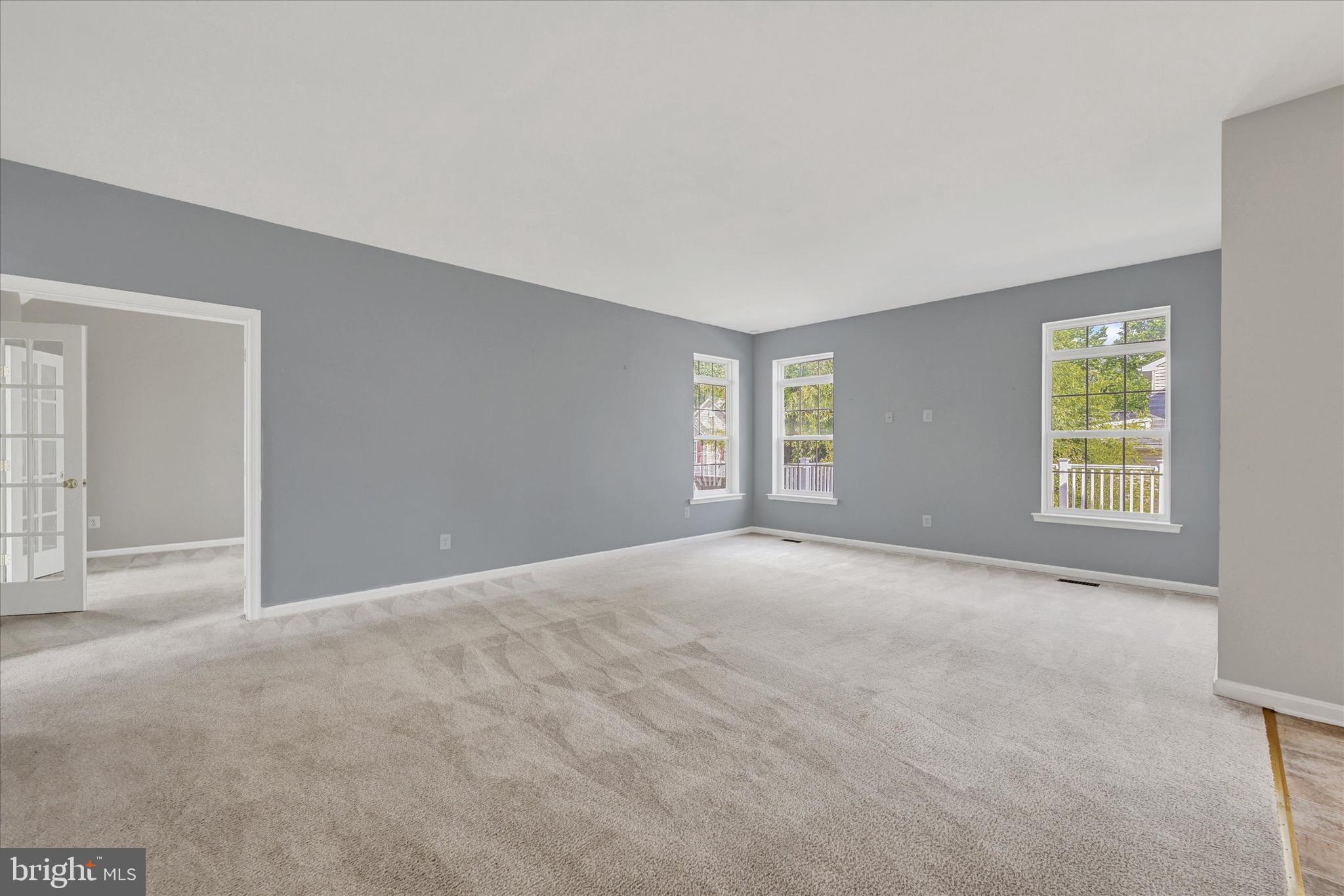EAST VALLEY OAKS - Residential