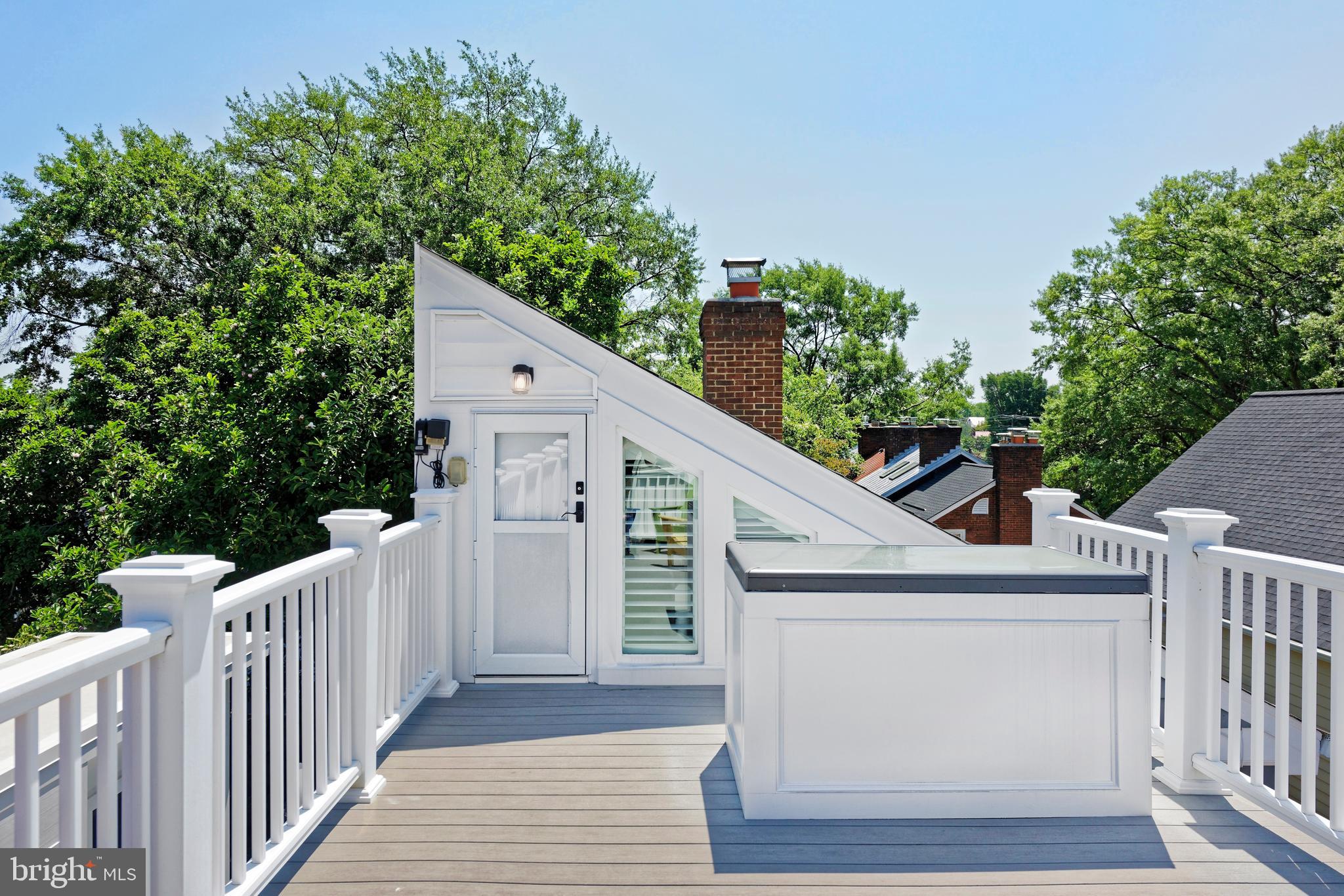 OLD TOWN ALEXANDRIA - Residential