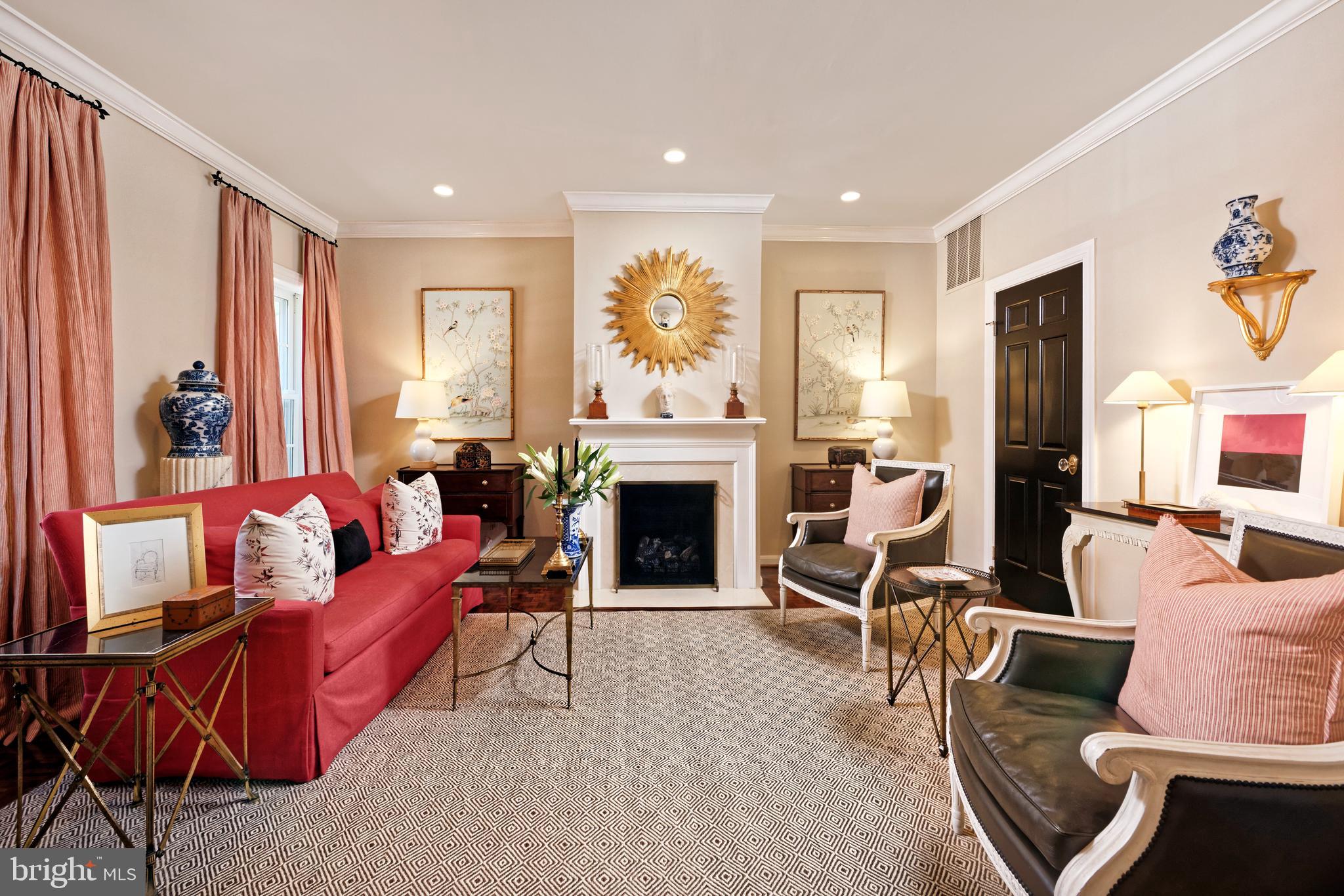 OLD TOWN ALEXANDRIA - Residential