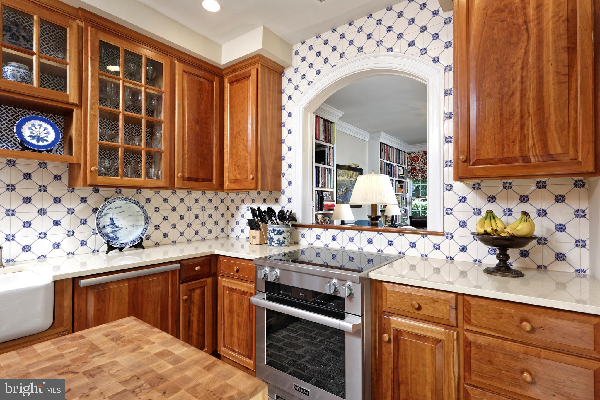 OLD TOWN ALEXANDRIA - Residential