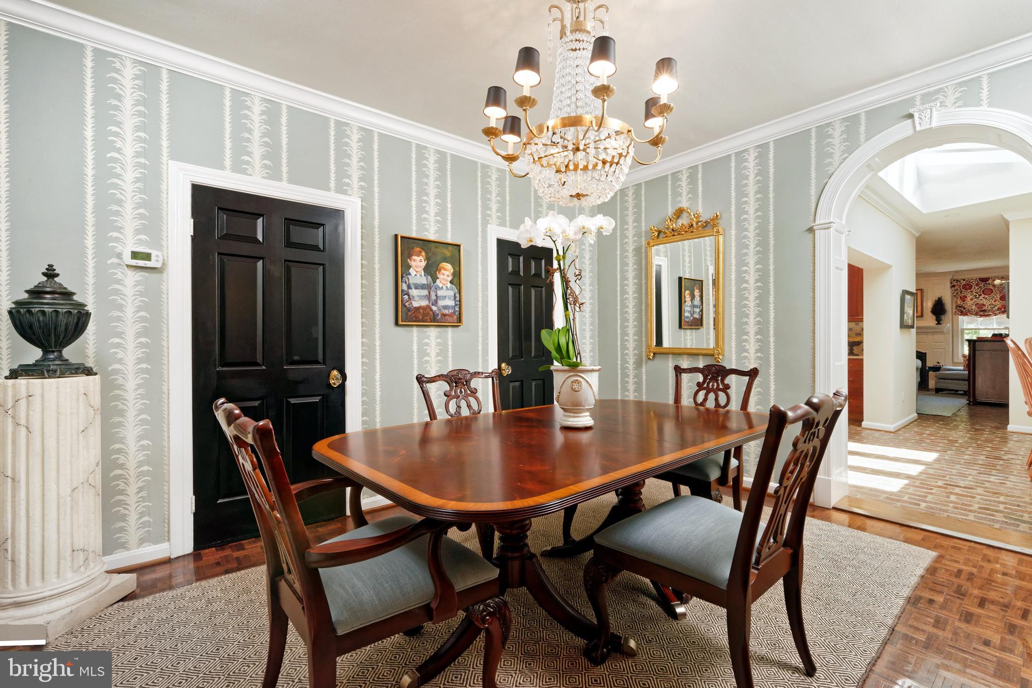 OLD TOWN ALEXANDRIA - Residential