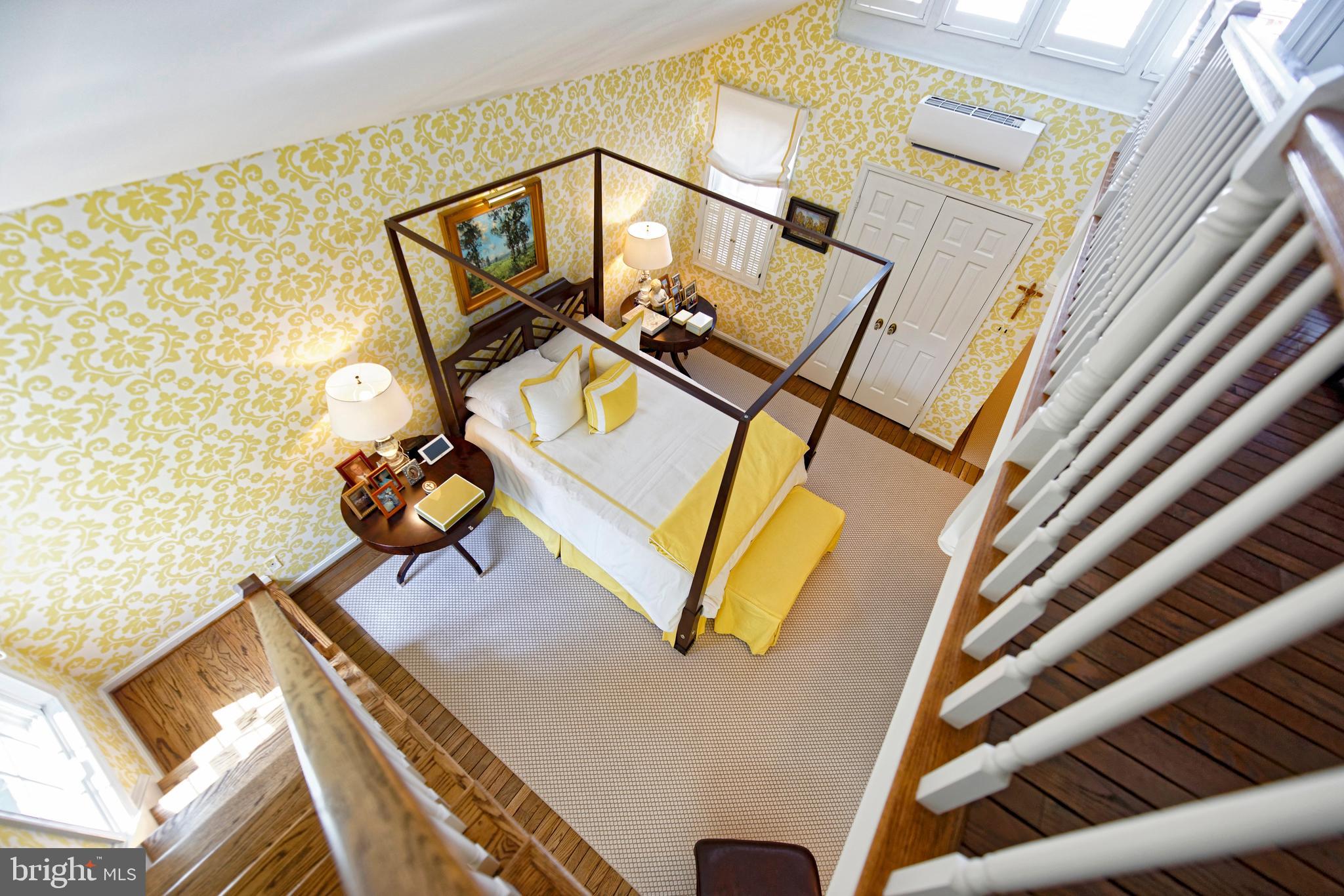 OLD TOWN ALEXANDRIA - Residential