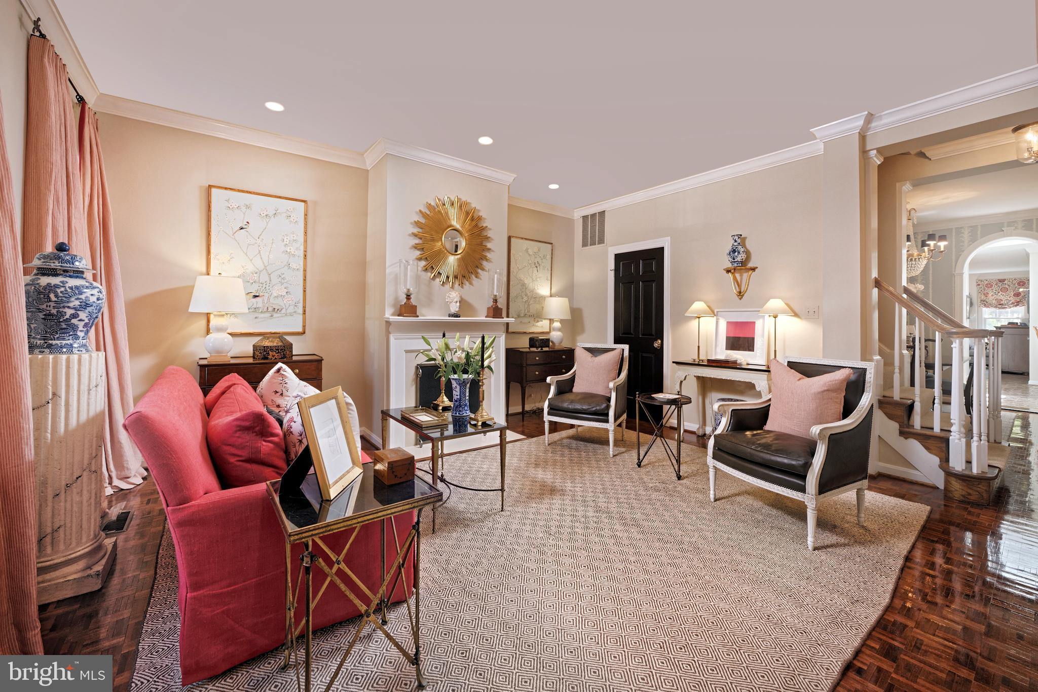 OLD TOWN ALEXANDRIA - Residential