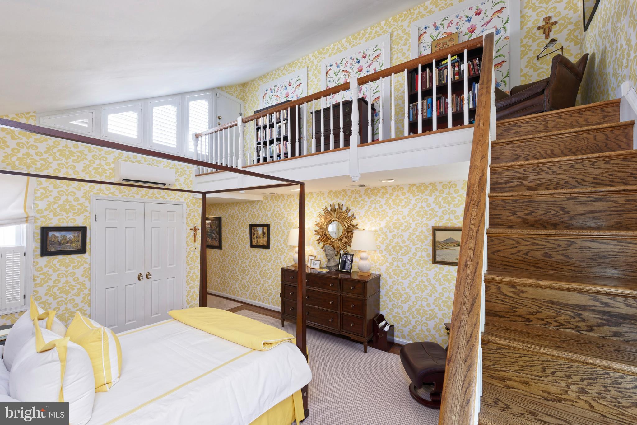 OLD TOWN ALEXANDRIA - Residential