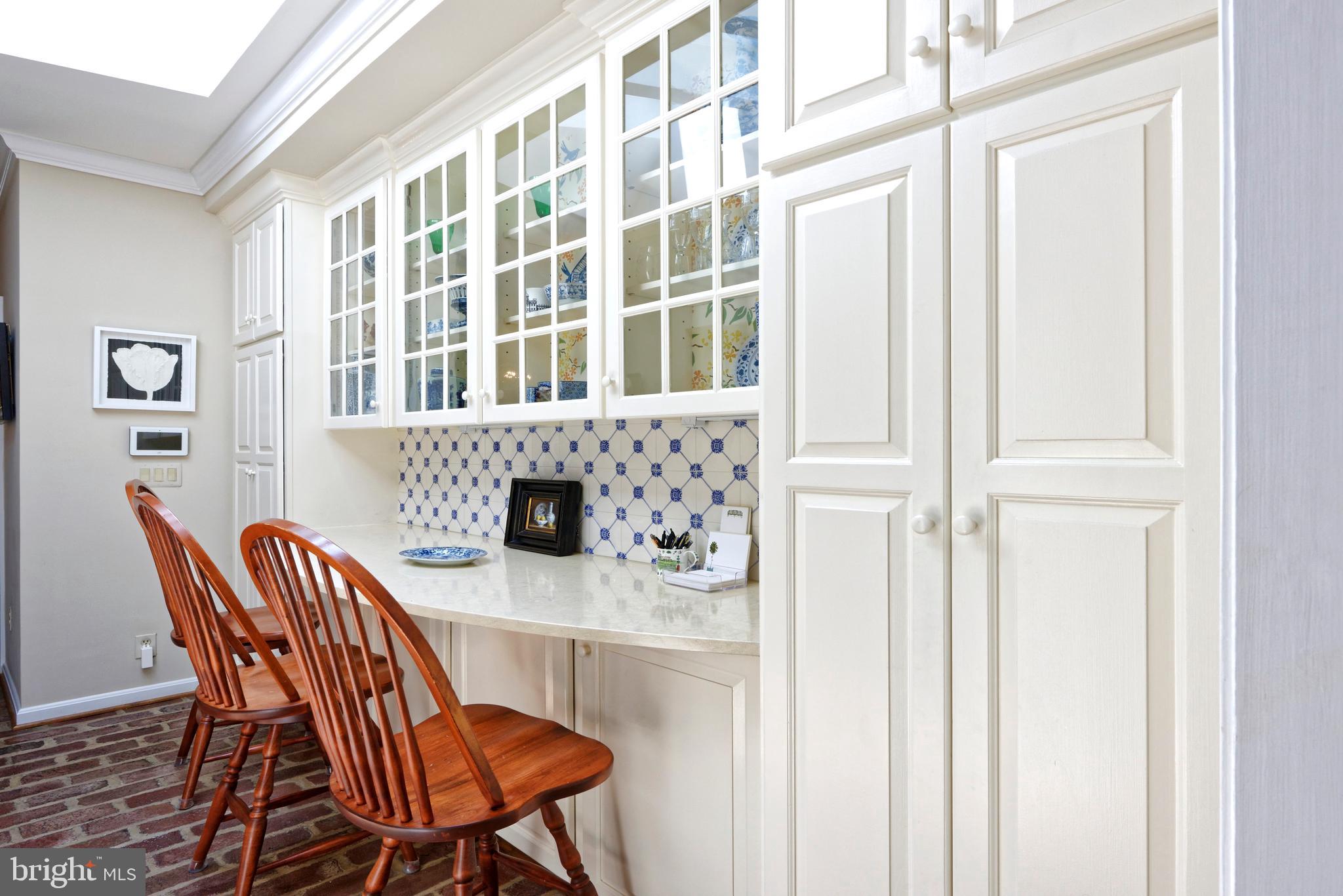 OLD TOWN ALEXANDRIA - Residential
