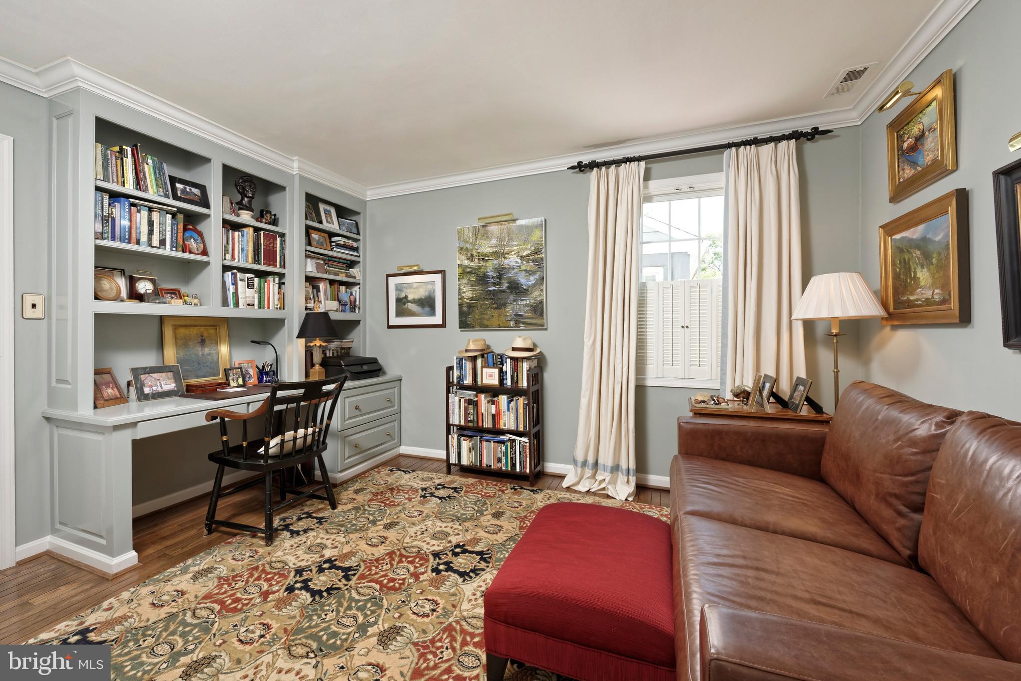 OLD TOWN ALEXANDRIA - Residential