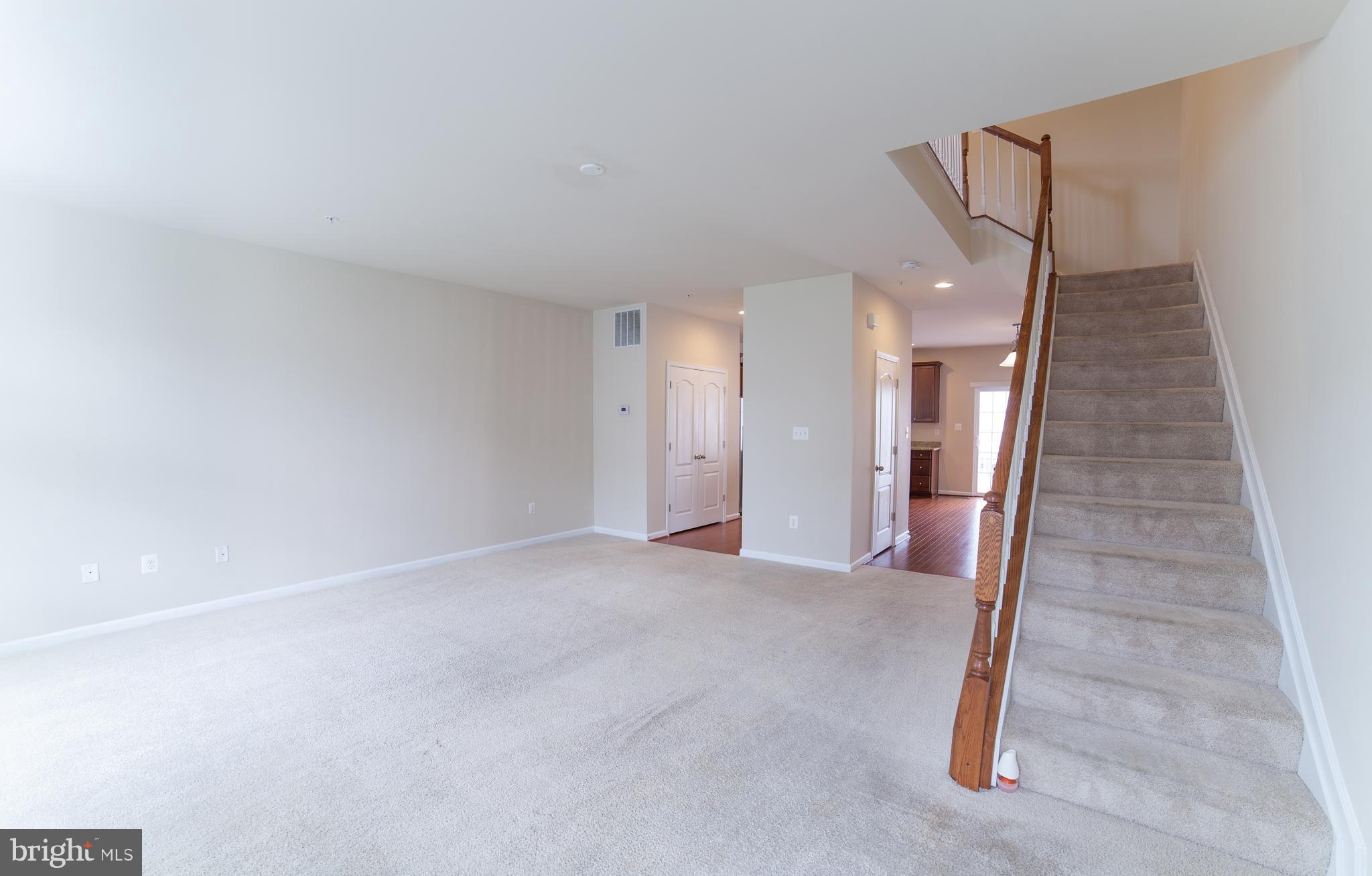 BLUE STREAM - Residential Lease