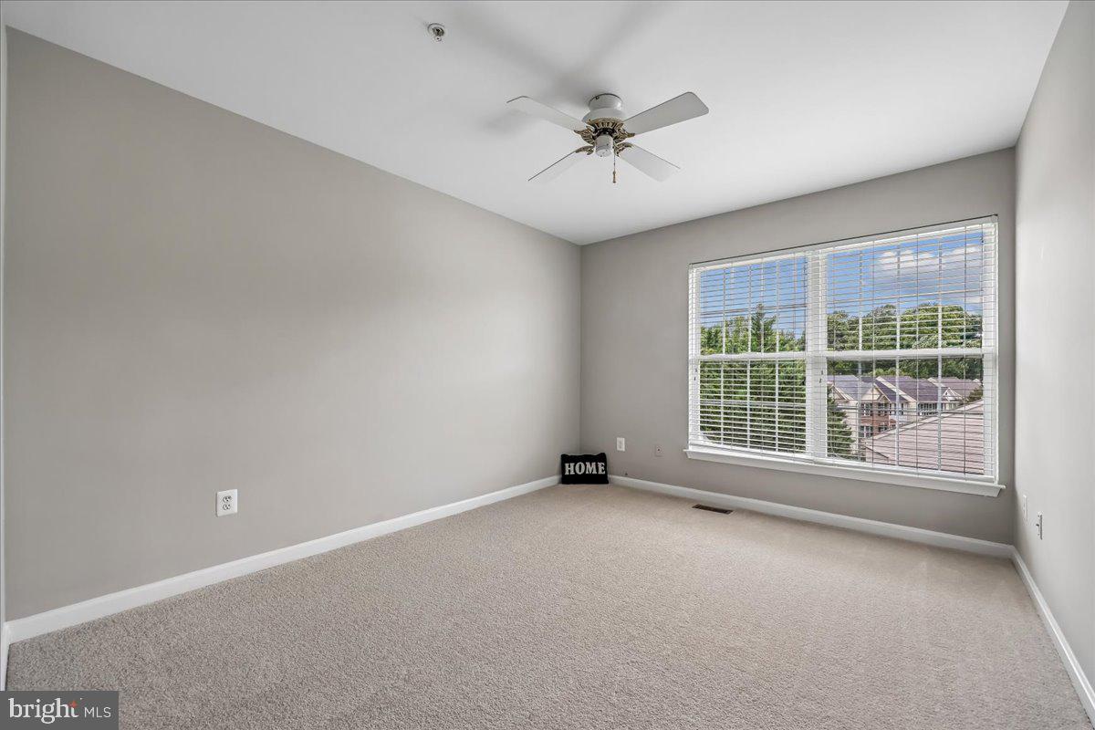 CLOVERLEAF CENTER - Residential