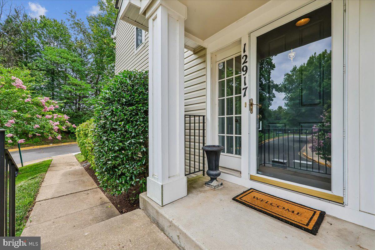 CLOVERLEAF CENTER - Residential