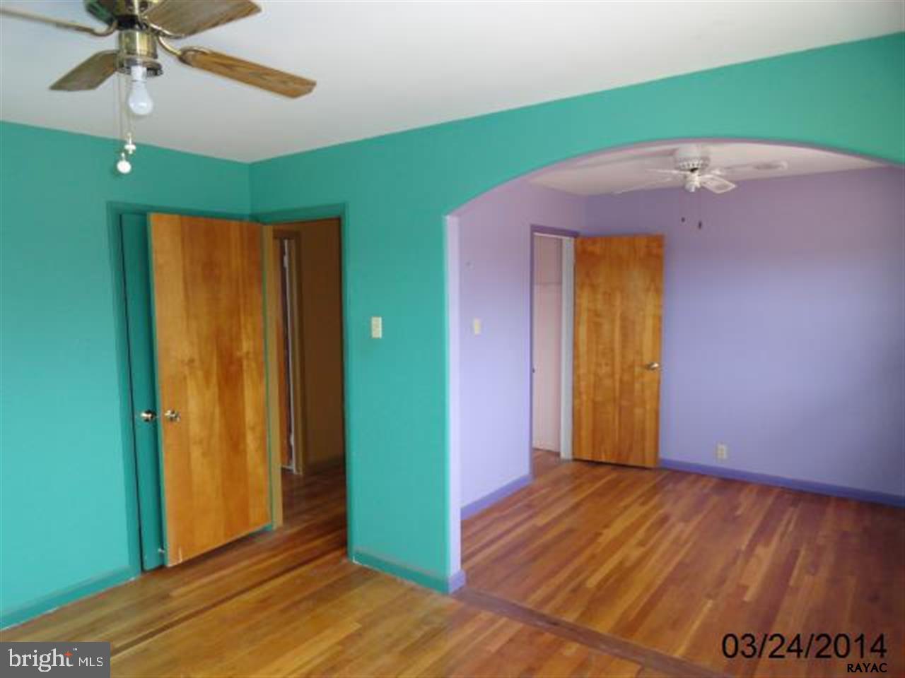 COUNTRY CLUB - Residential