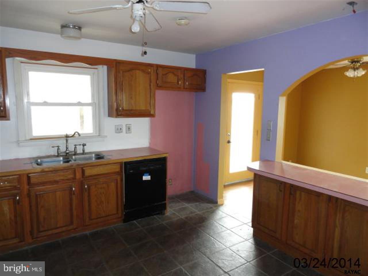 COUNTRY CLUB - Residential