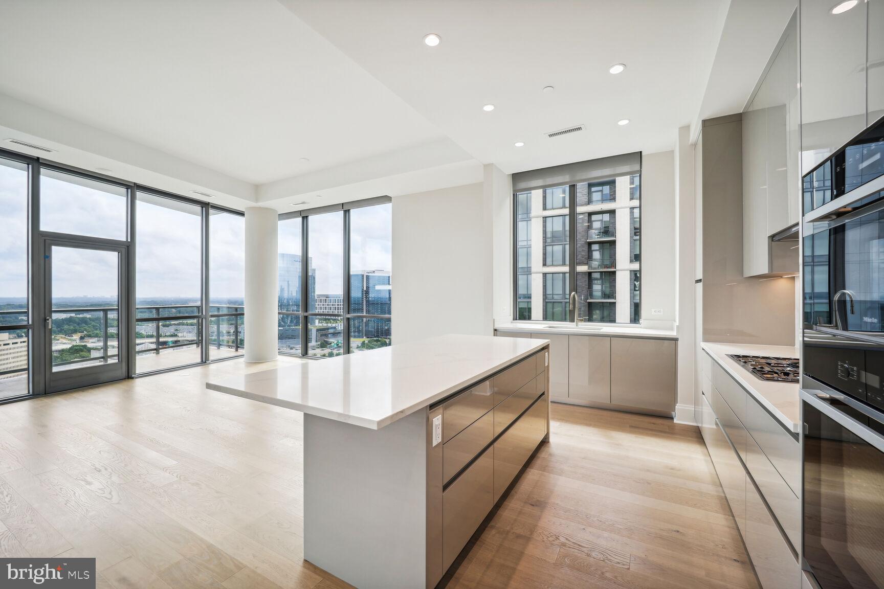 TYSONS CORNER - Residential