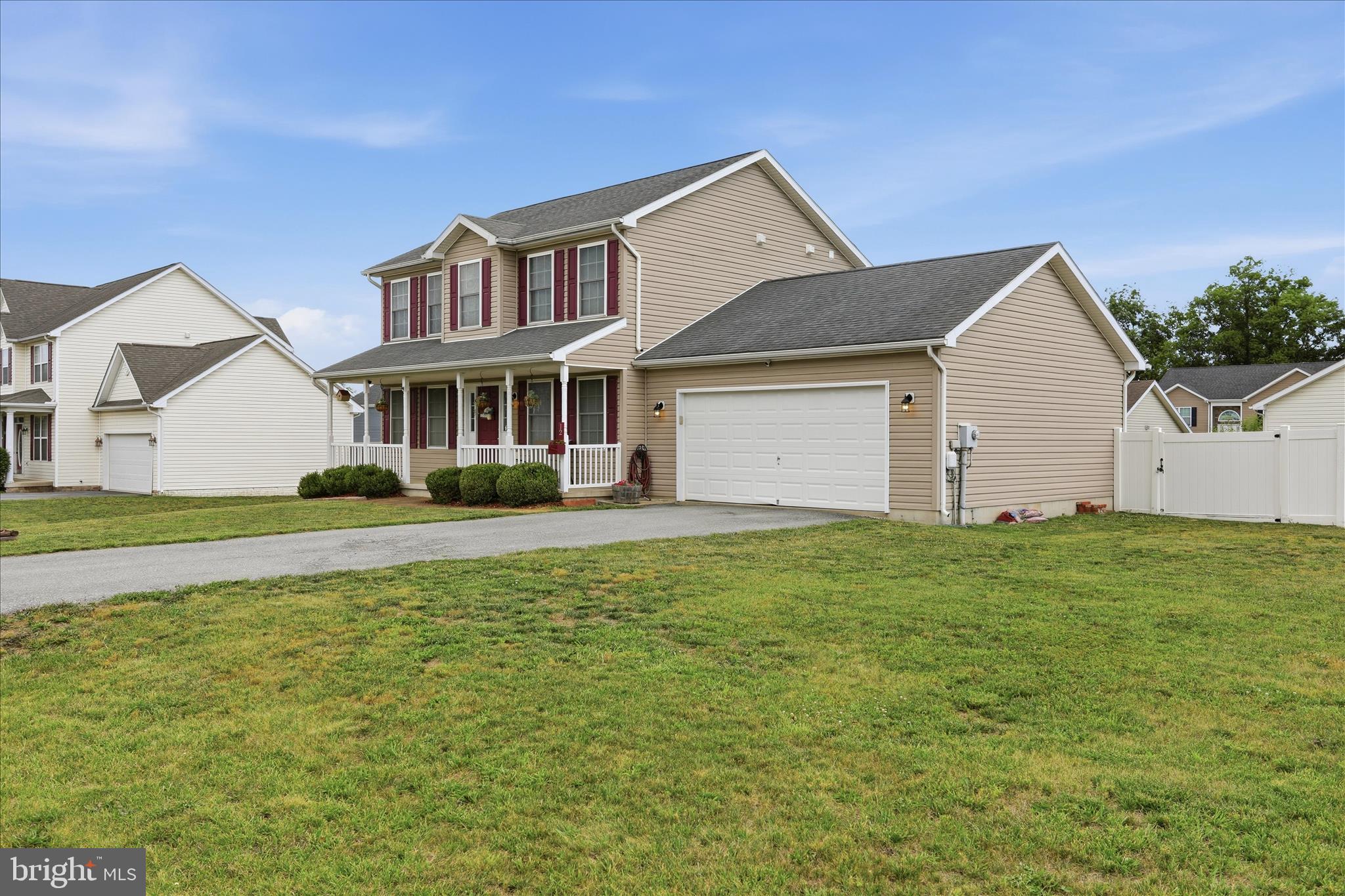 CRESTFIELD - Residential