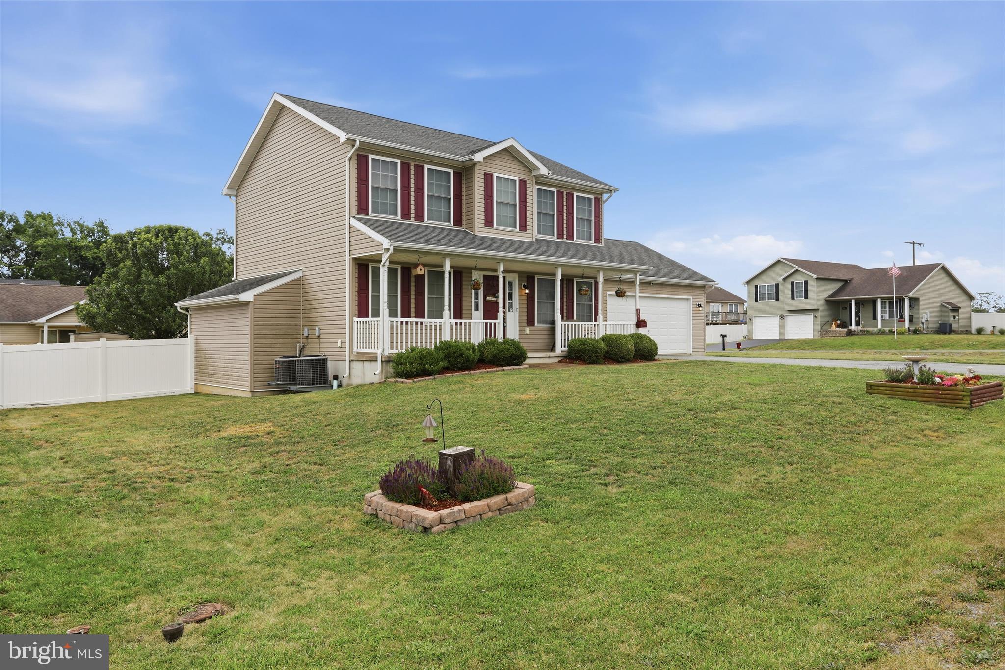 CRESTFIELD - Residential