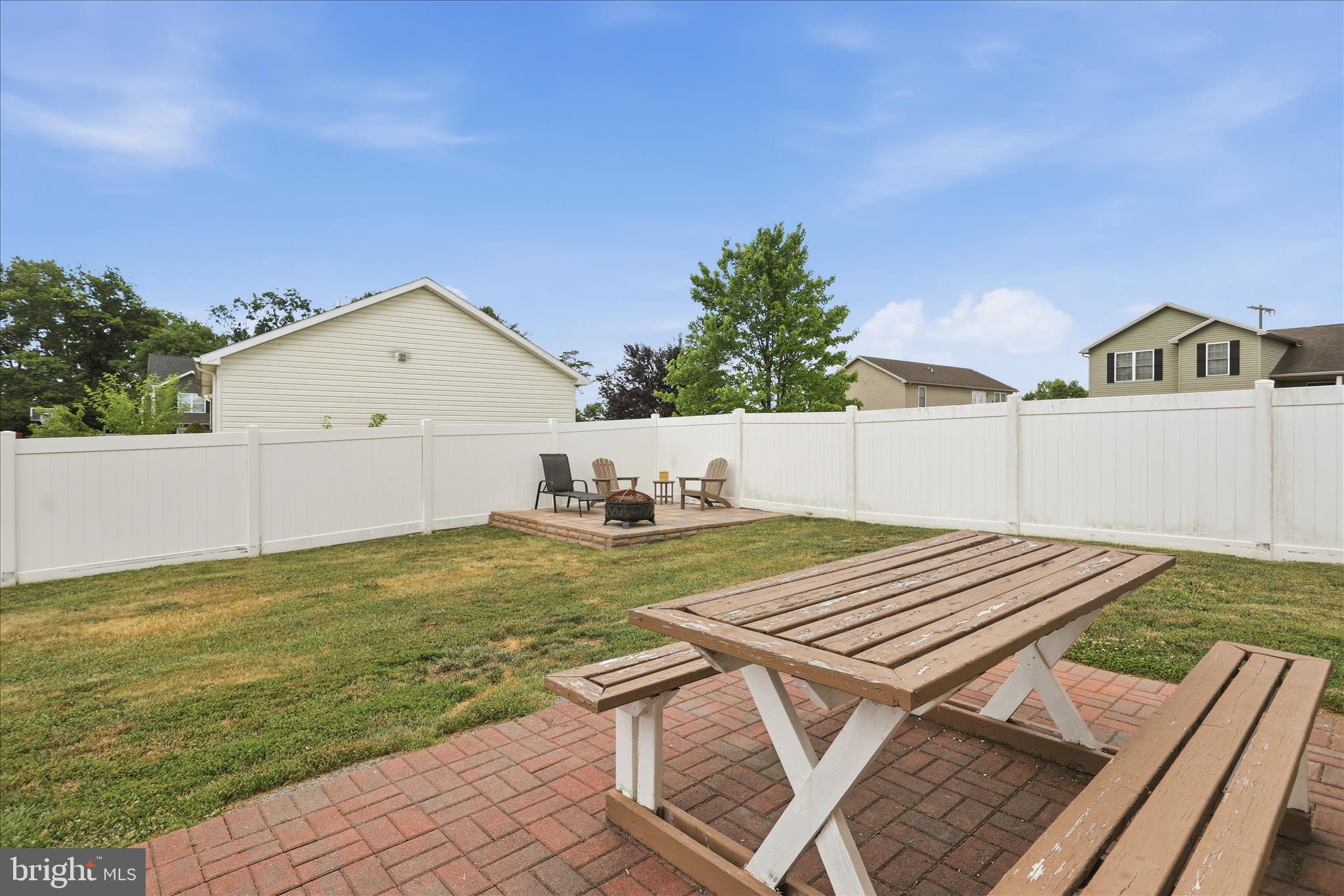 CRESTFIELD - Residential