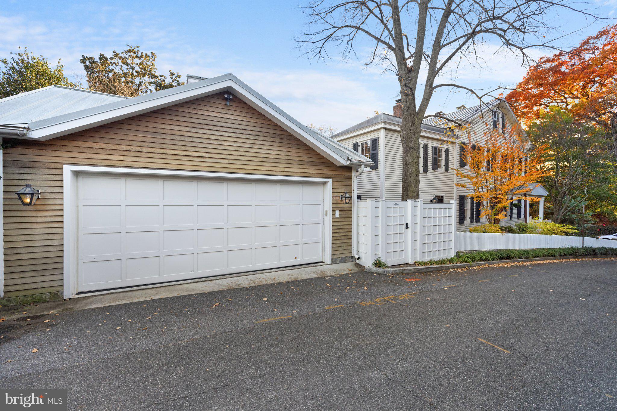 GEORGETOWN - Residential