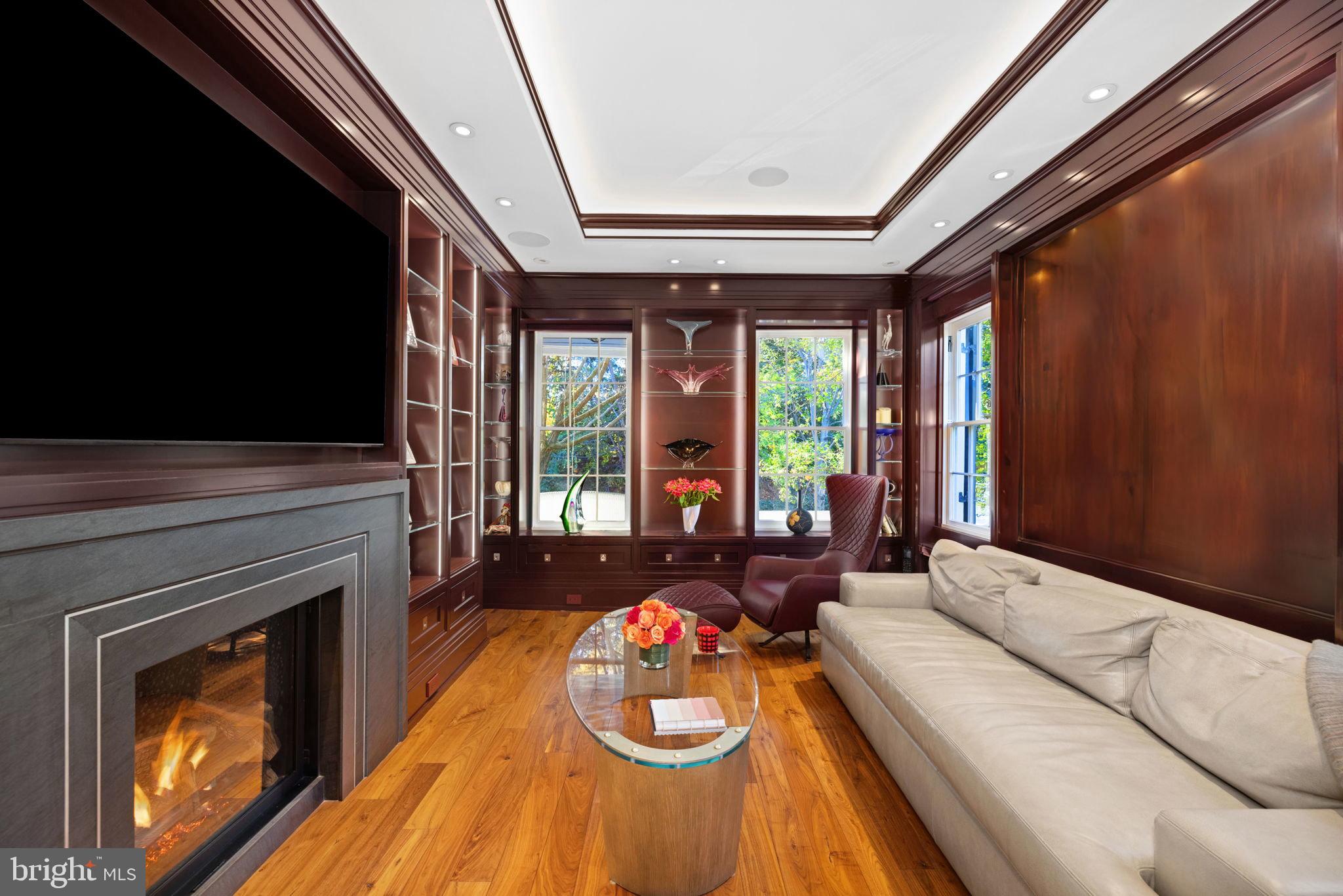 GEORGETOWN - Residential