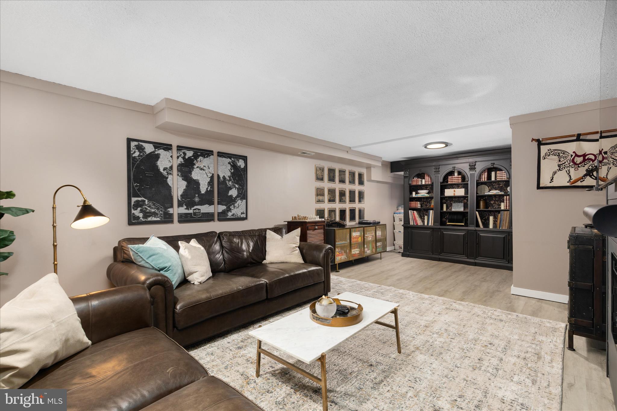 RESTON - Residential