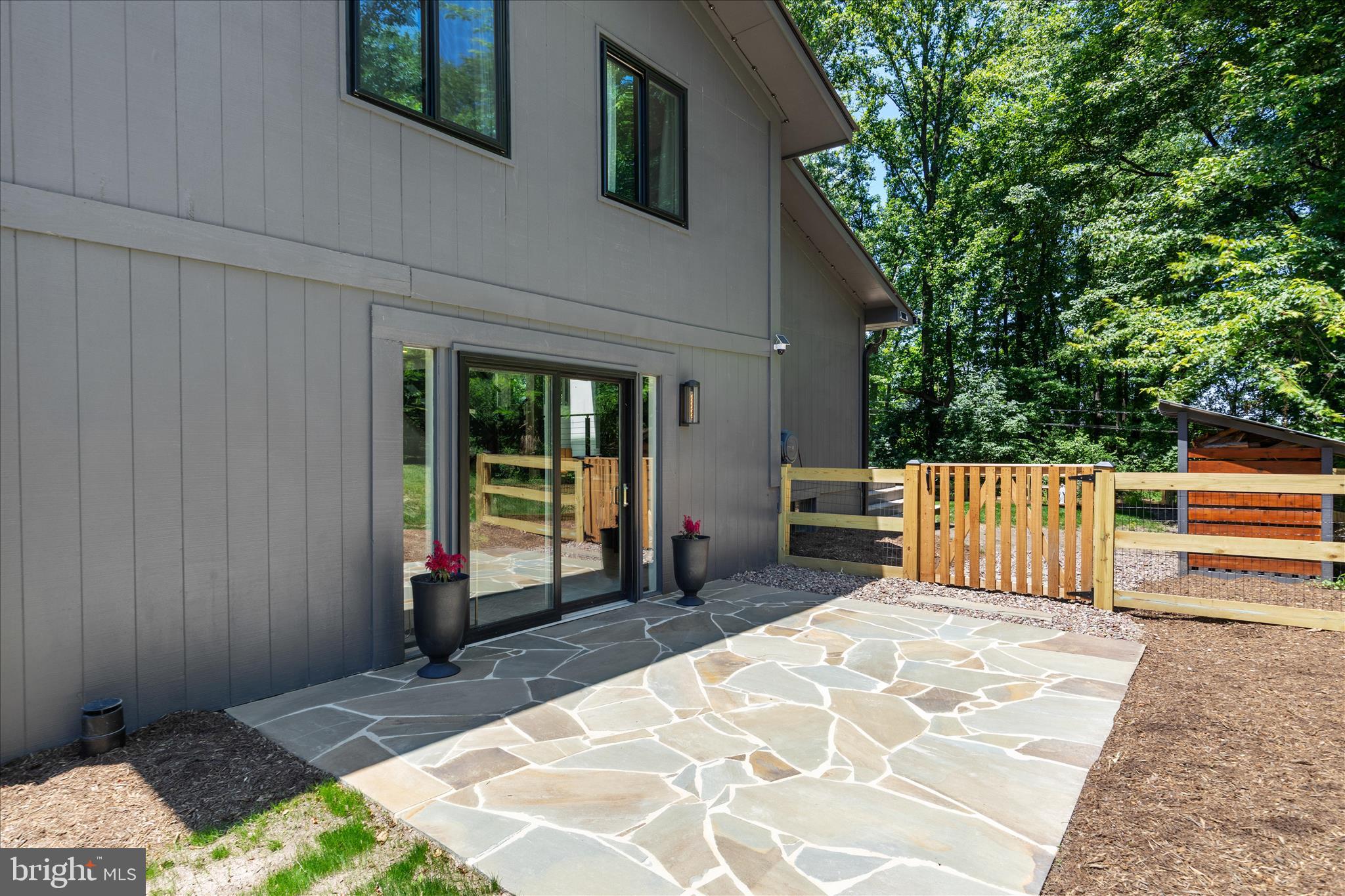 RESTON - Residential