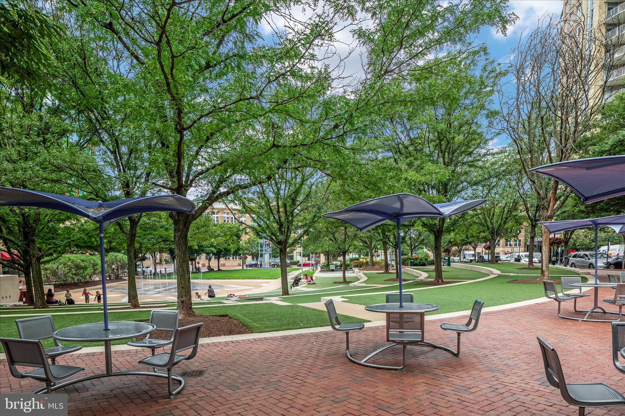 RESTON - Residential