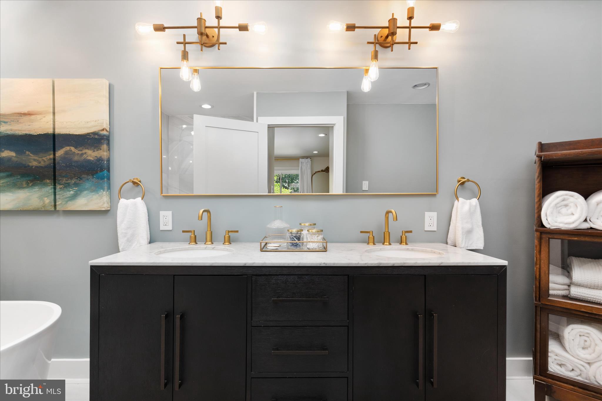 RESTON - Residential