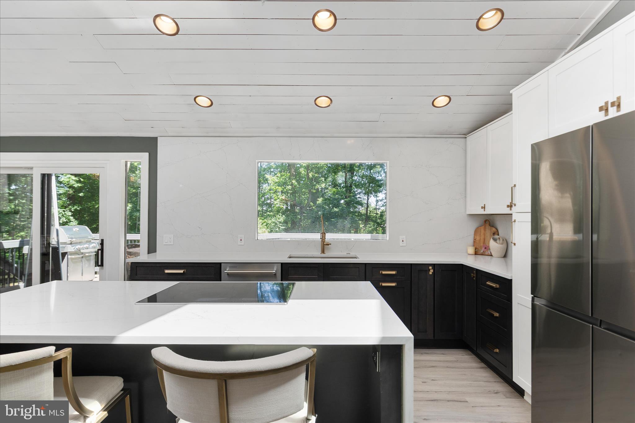 RESTON - Residential
