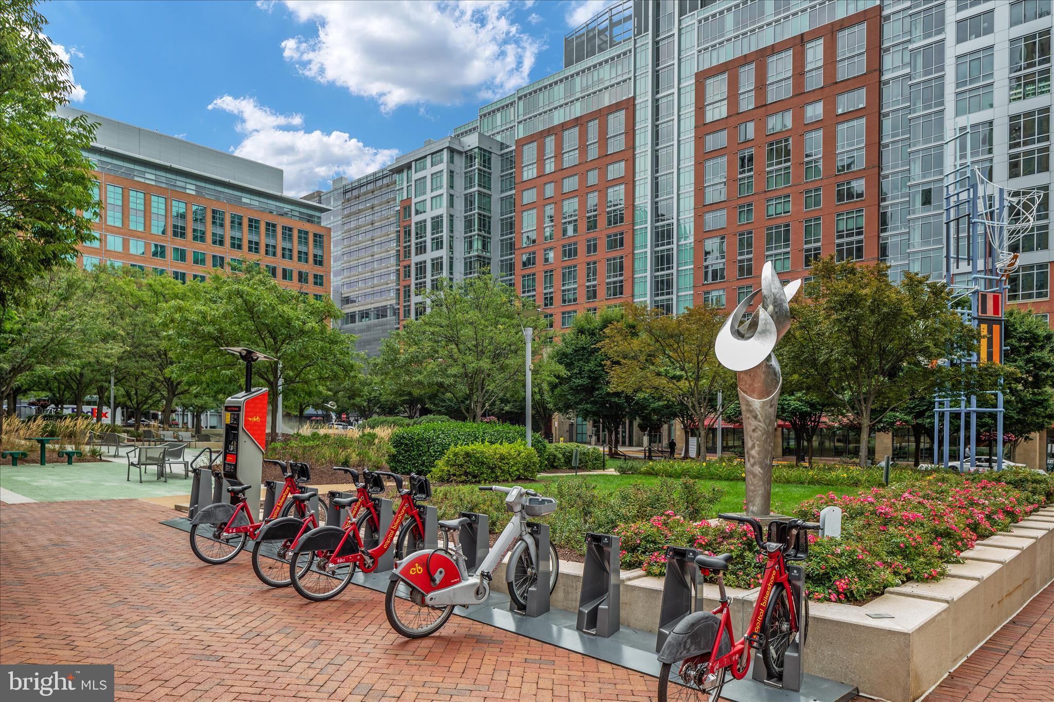 RESTON - Residential