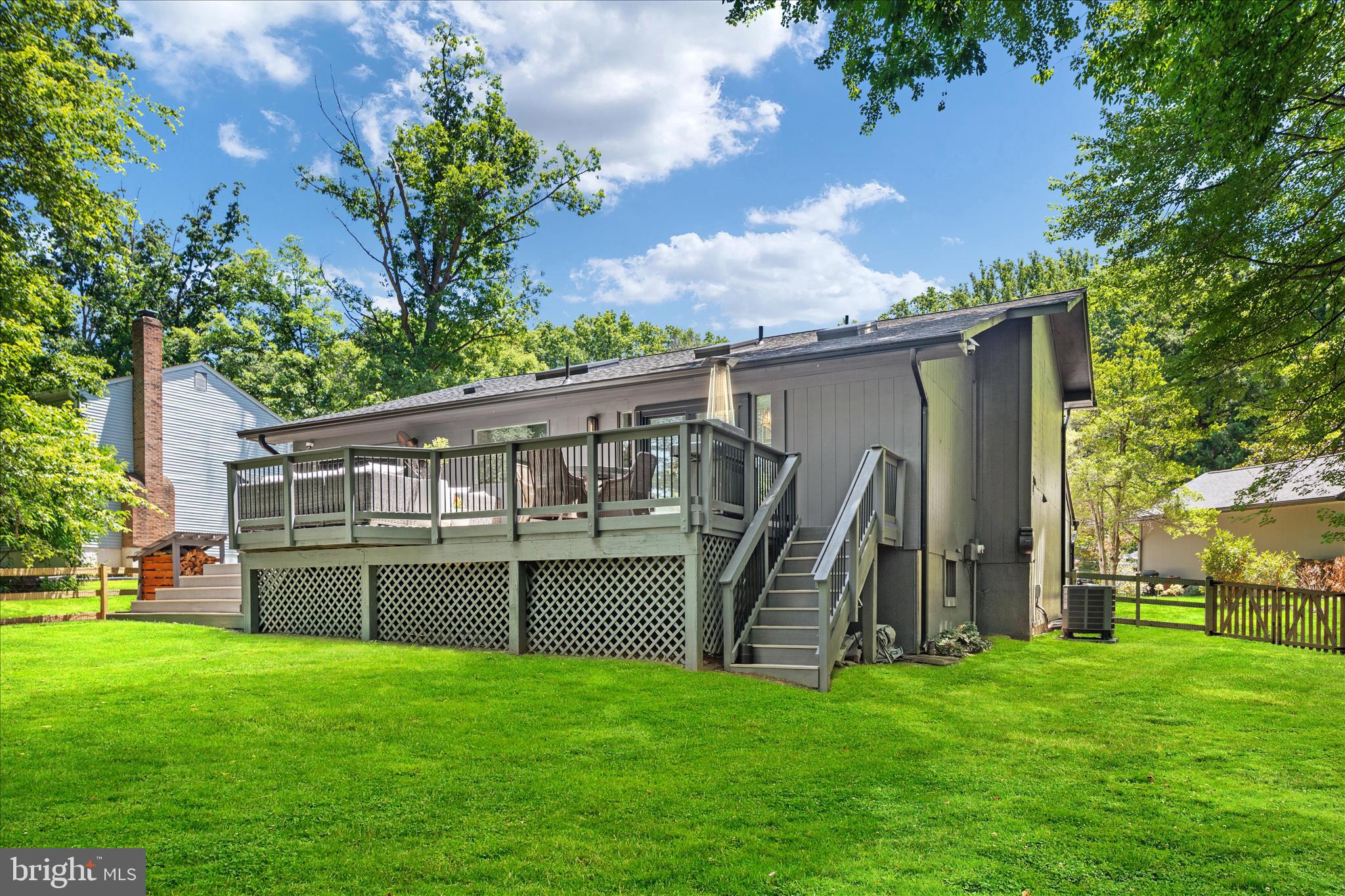 RESTON - Residential