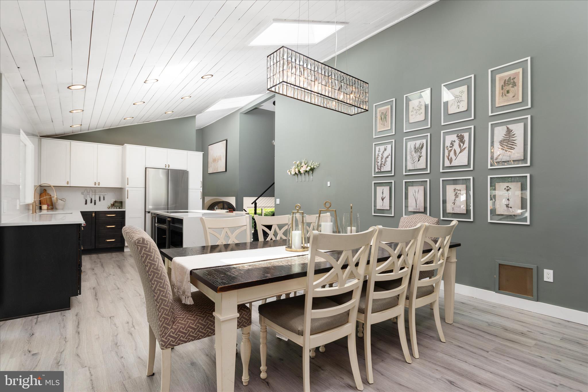 RESTON - Residential