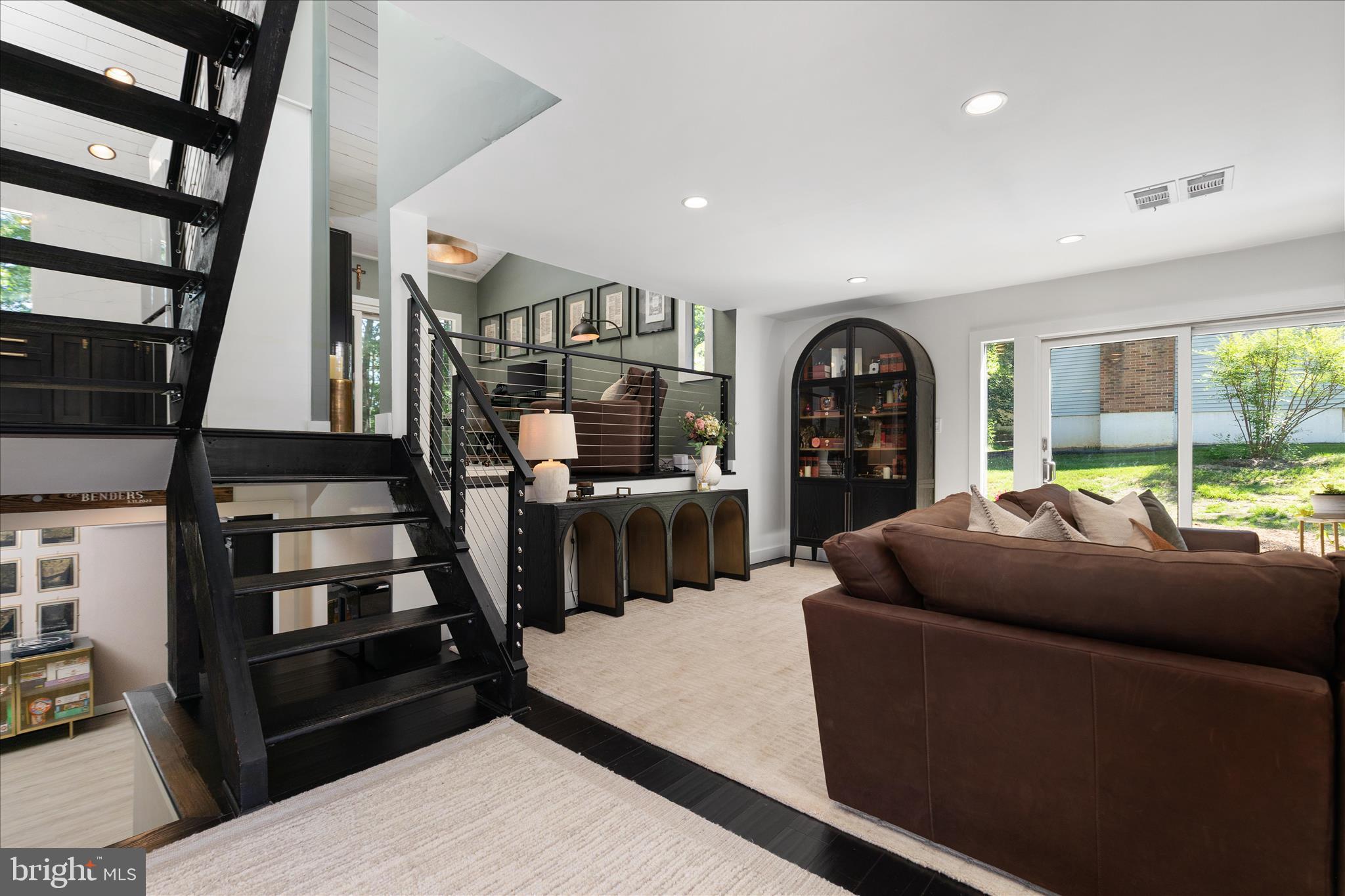 RESTON - Residential