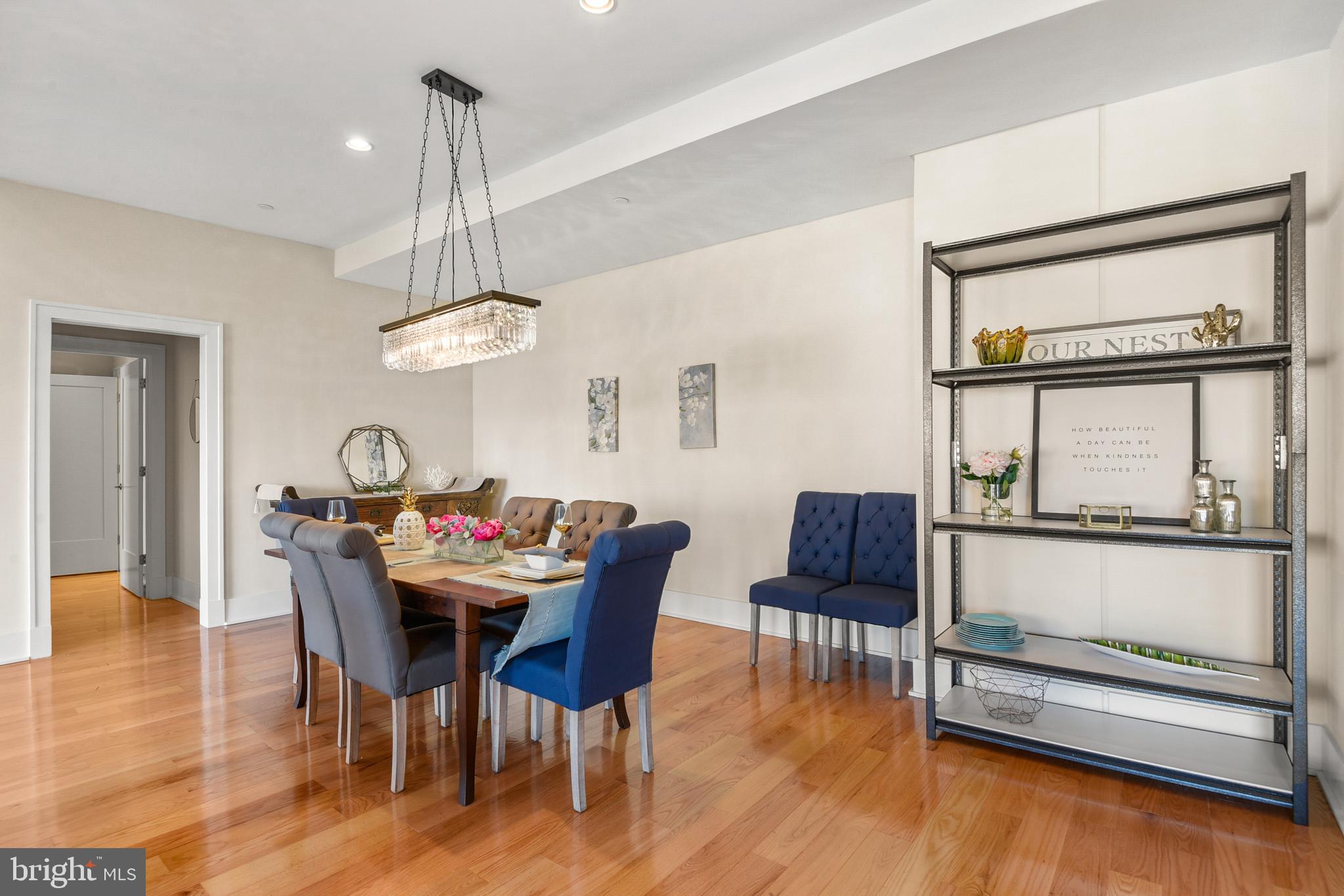 Exquisitely situated in the heart of downtown Alexandria, this spacious 2 Bedrooms 2.5 Baths Luxury condo unit in the iconic Oronoco won't disappoint! Elegantly decorated and stylishly built with 10' ceiling and widely open floor plan, it brings you one of best urban living experience from this rare find waterfront building! Enjoy the onsite fitness center, kids club, dog washing, outdoor pool, concierge, storage & more!