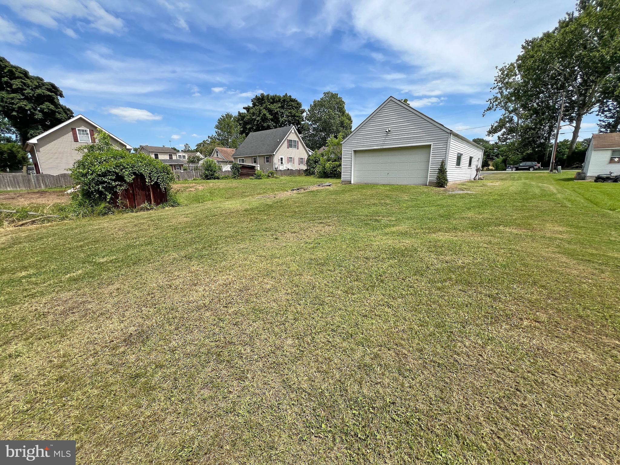 HACKS POINT - Residential