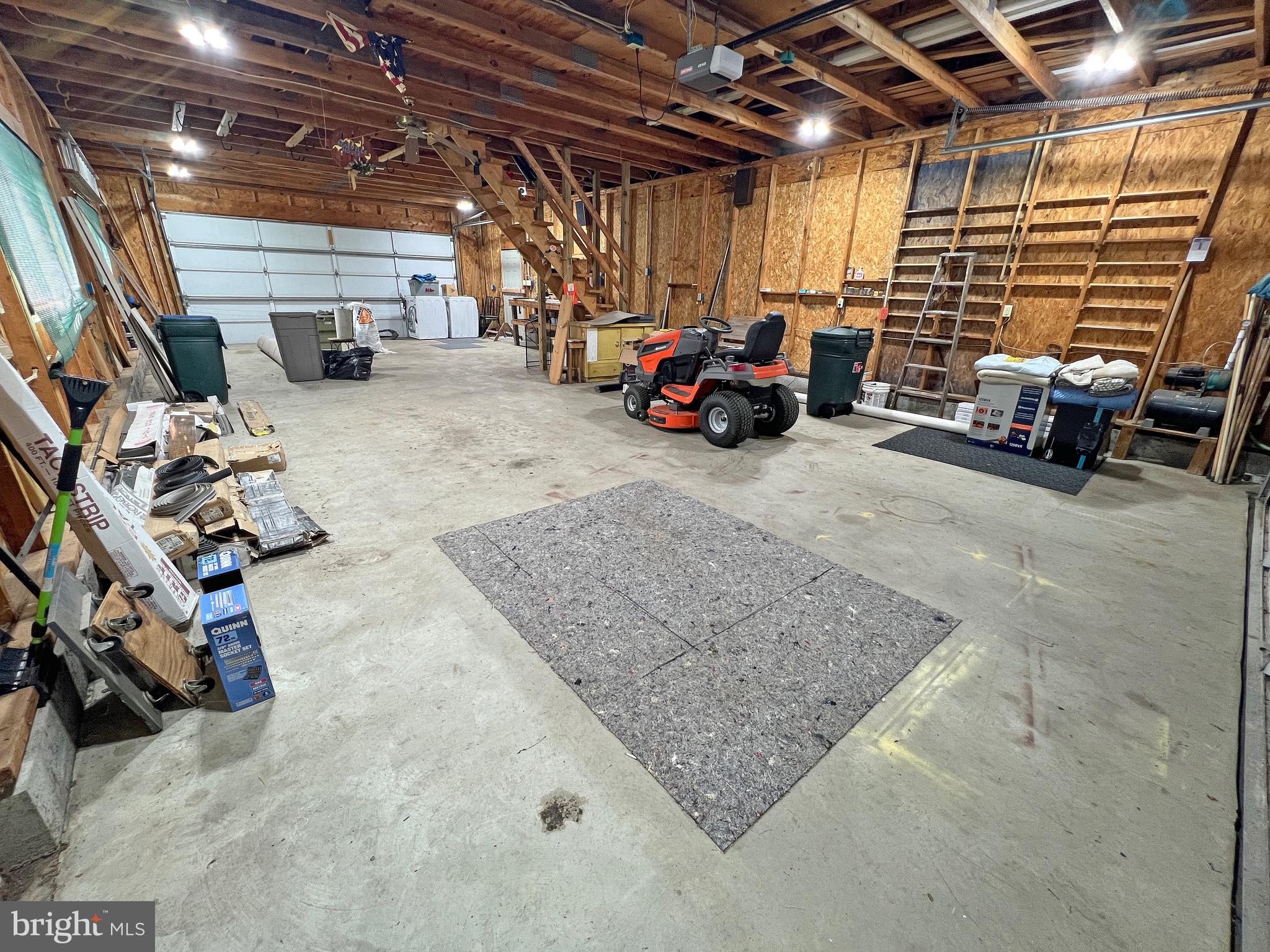 HACKS POINT - Residential