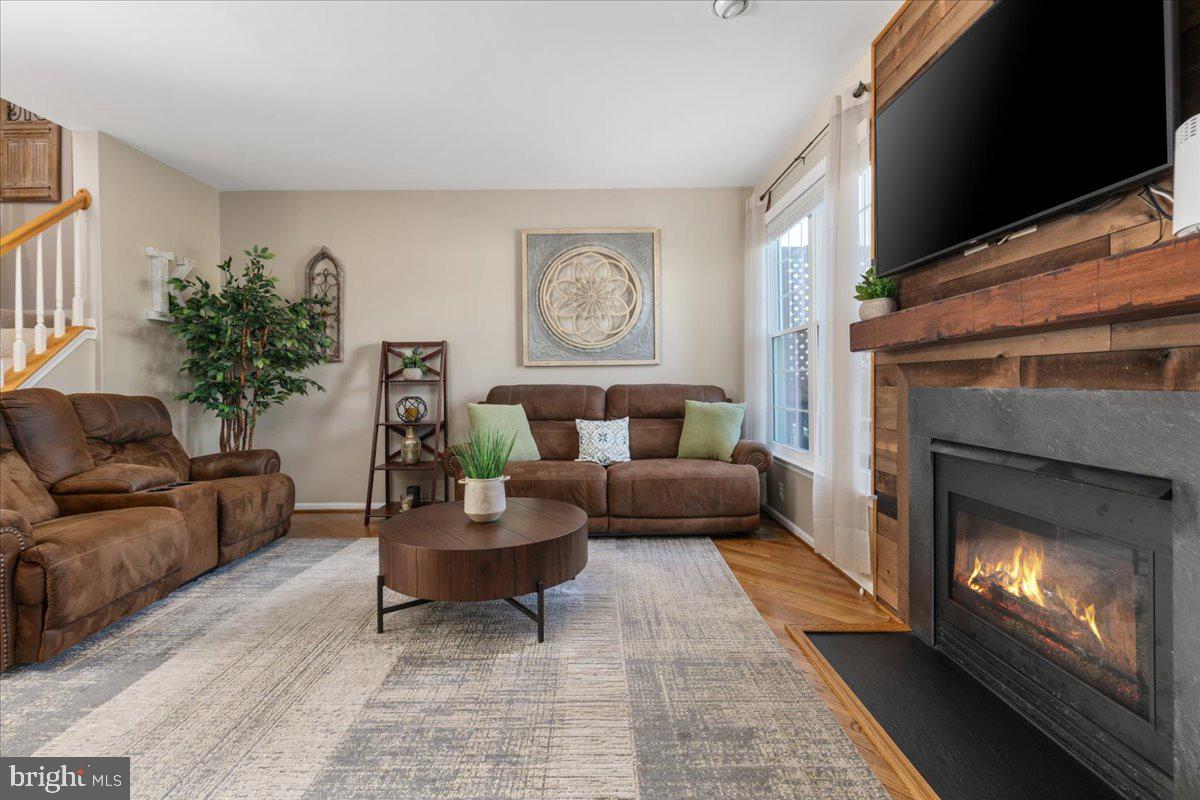 GREAT FALLS CHASE - Residential