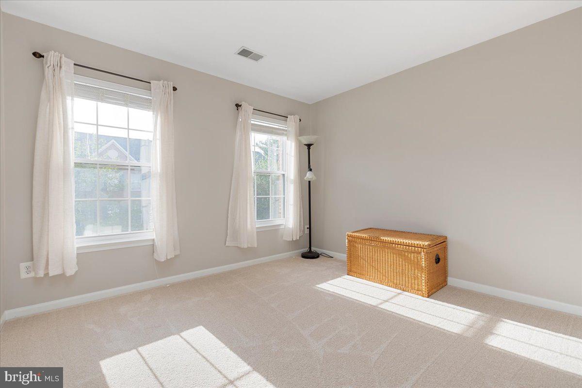 GREAT FALLS CHASE - Residential